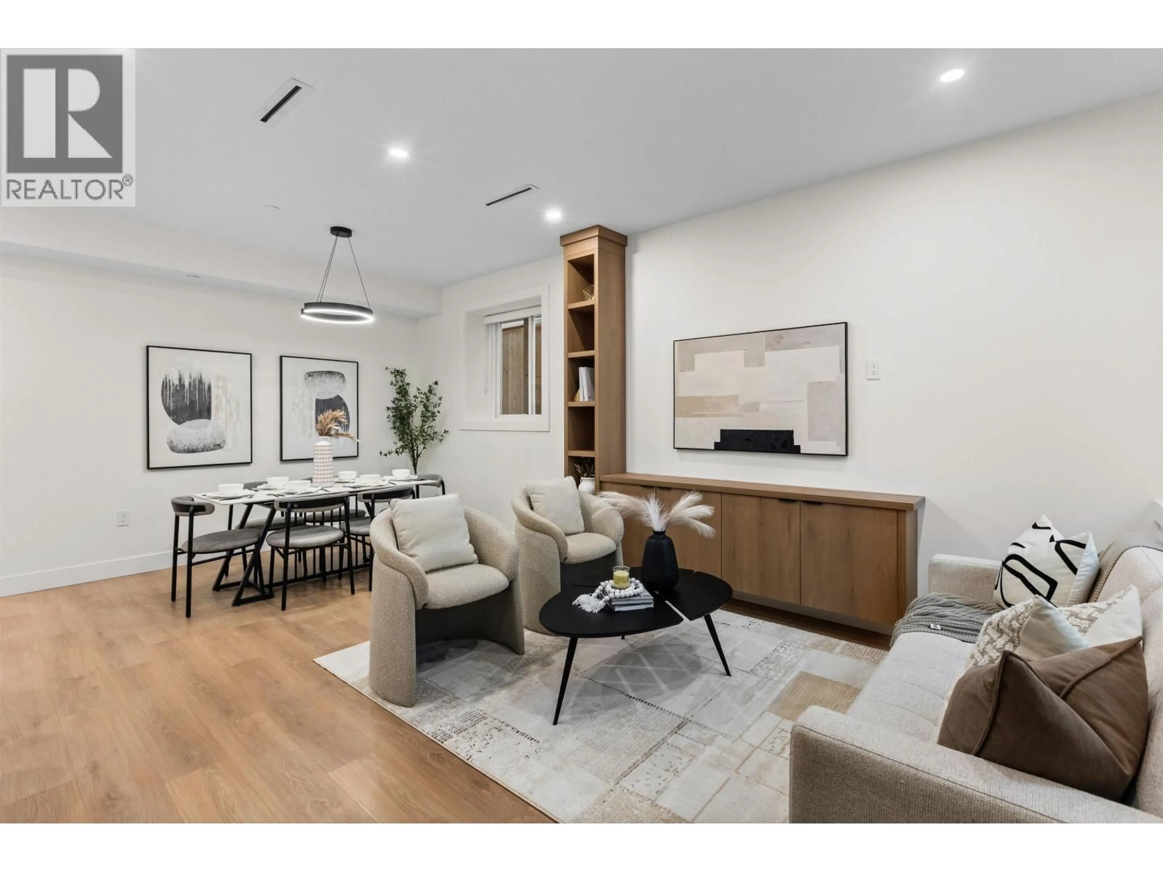 Living room with furniture, wood/laminate floor for 1 - 435 47TH AVENUE, Vancouver British Columbia V5W2B3