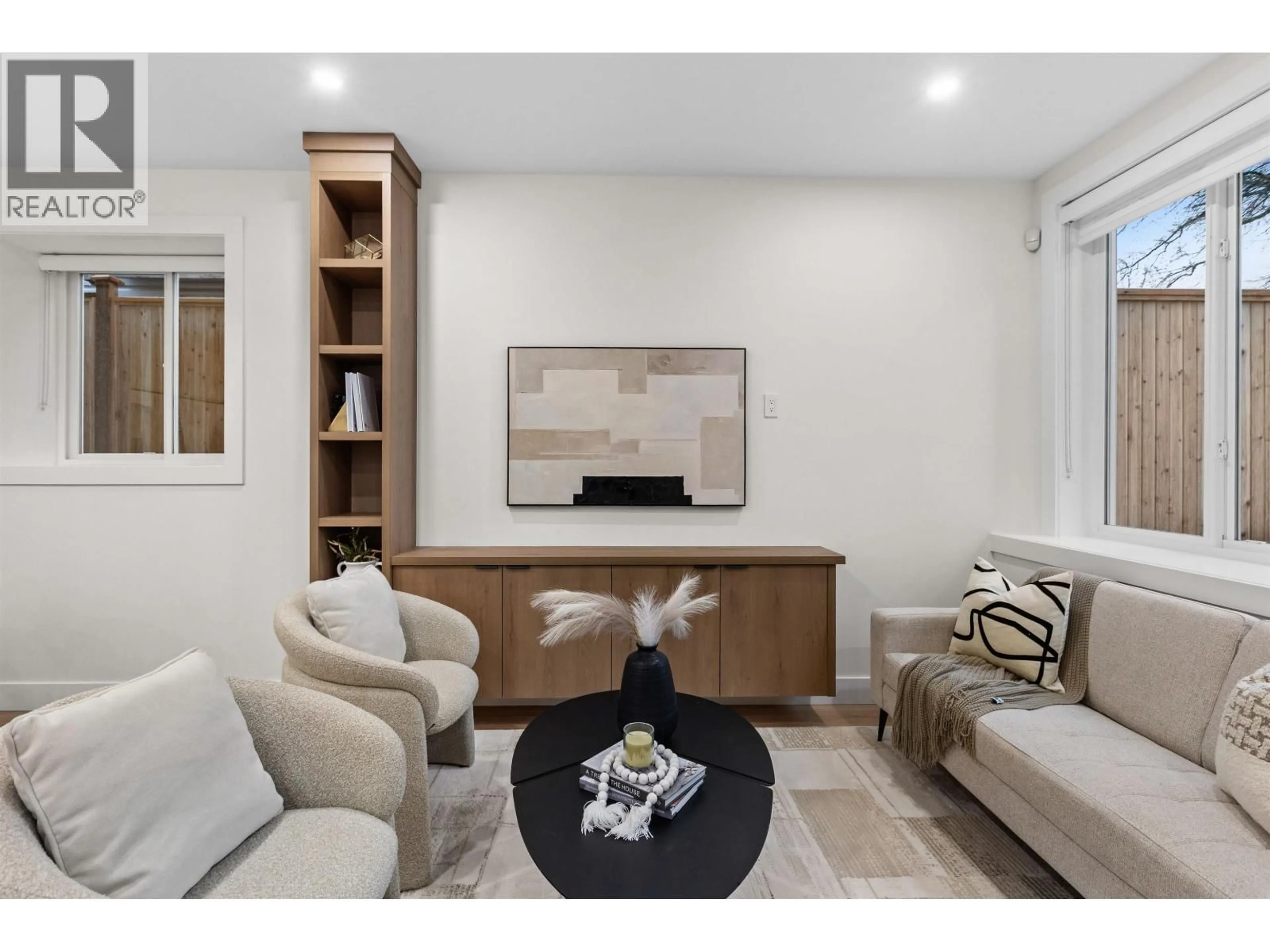 Living room with furniture, unknown for 2 - 435 47TH AVENUE, Vancouver British Columbia V5W2B3