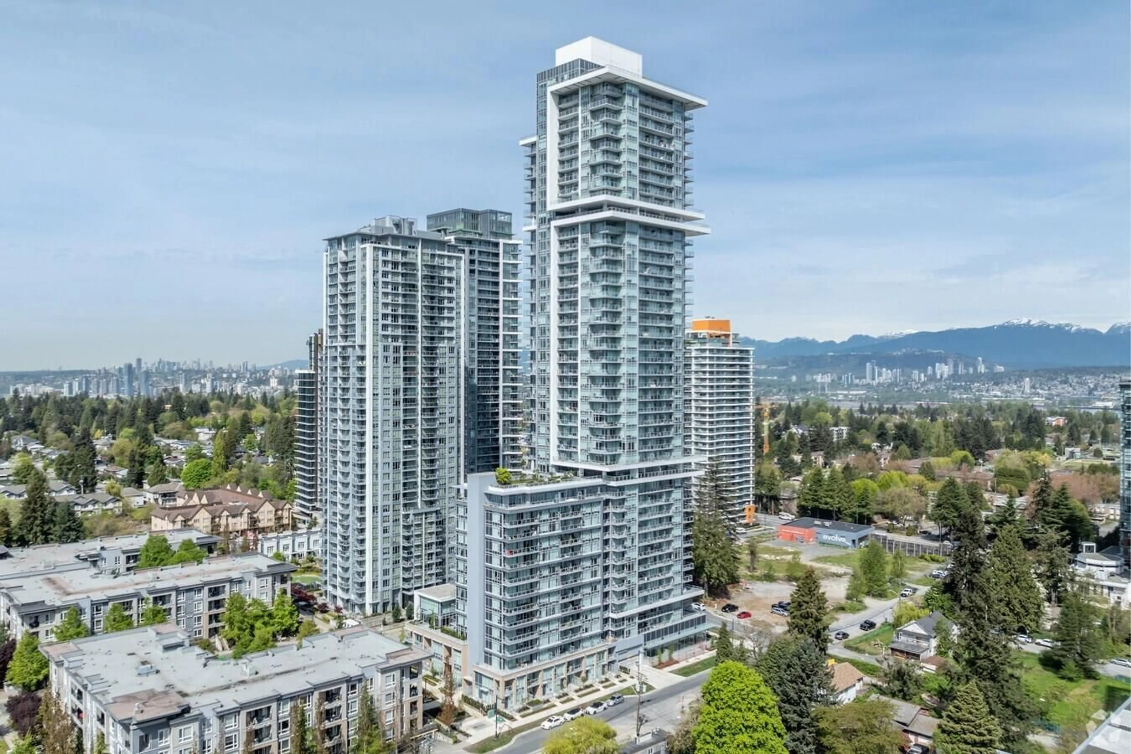 A pic from outside/outdoor area/front of a property/back of a property/a pic from drone, city buildings view from balcony for 3 - 13350 CENTRAL AVENUE, Surrey British Columbia V3T0S1