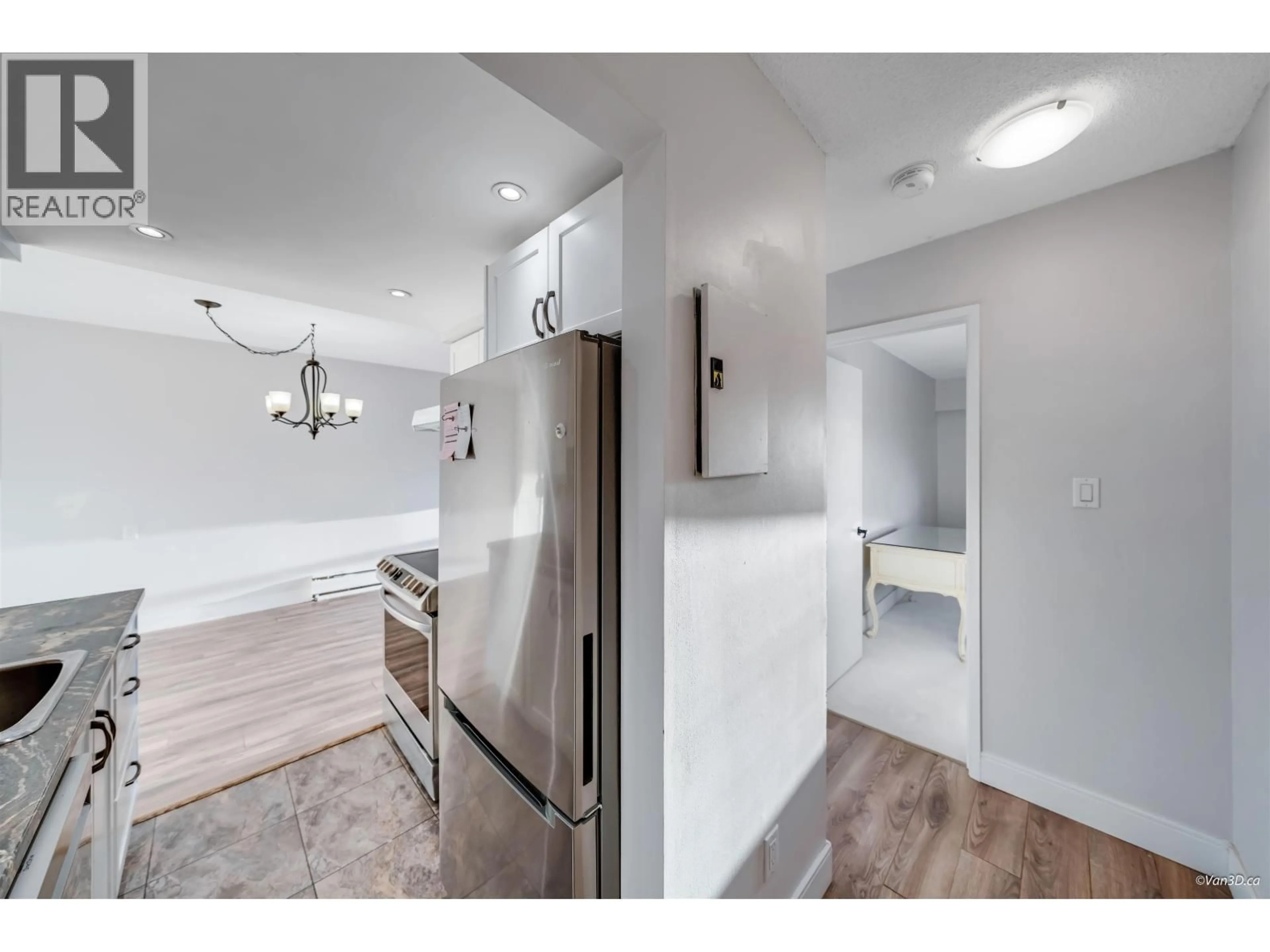 Open concept kitchen, unknown for 320 - 3080 LONSDALE AVENUE, North Vancouver British Columbia V7N3J5