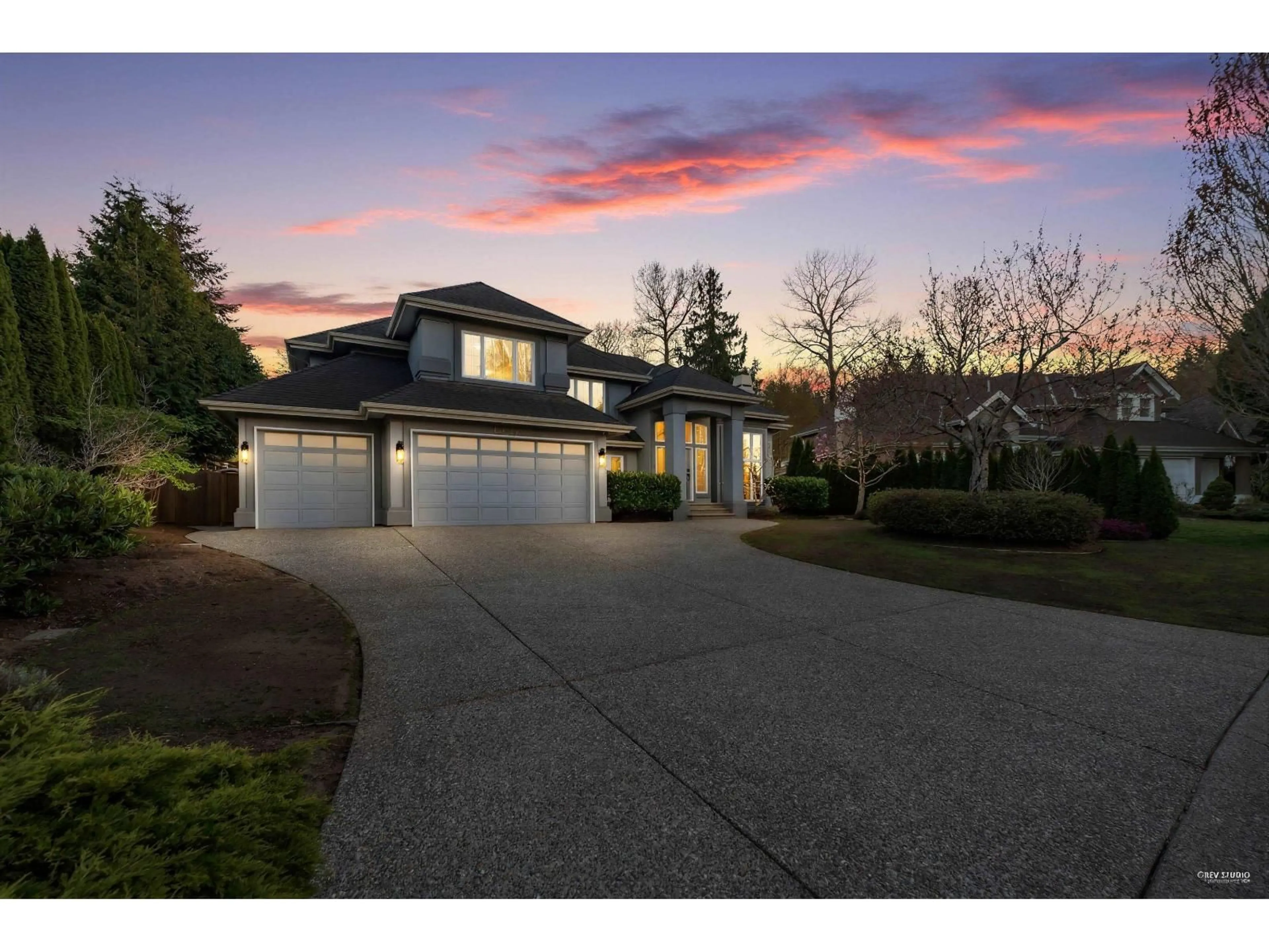 A pic from outside/outdoor area/front of a property/back of a property/a pic from drone, street for 13572 22A AVENUE, Surrey British Columbia V4A9V2