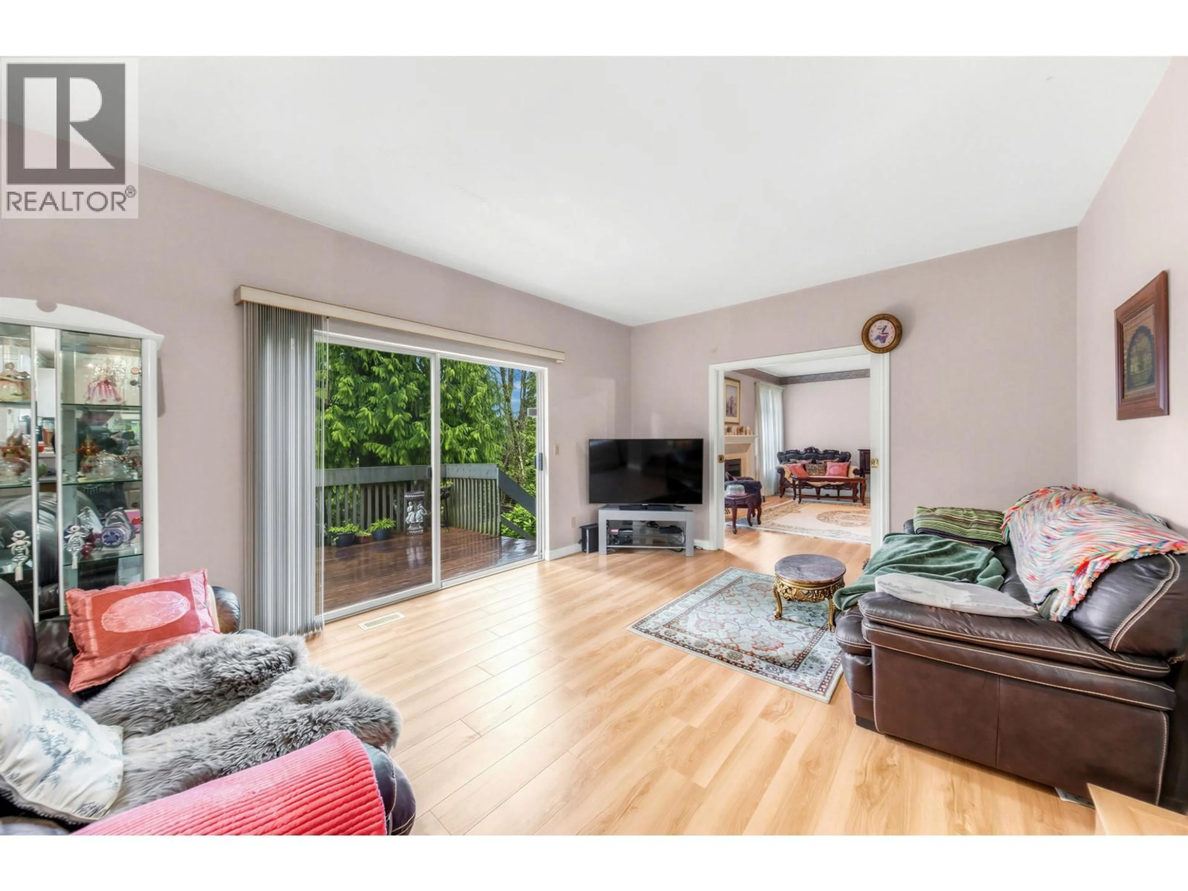 Living room with furniture, unknown for 2974 DELAHAYE DRIVE, Coquitlam British Columbia V3B6Z3