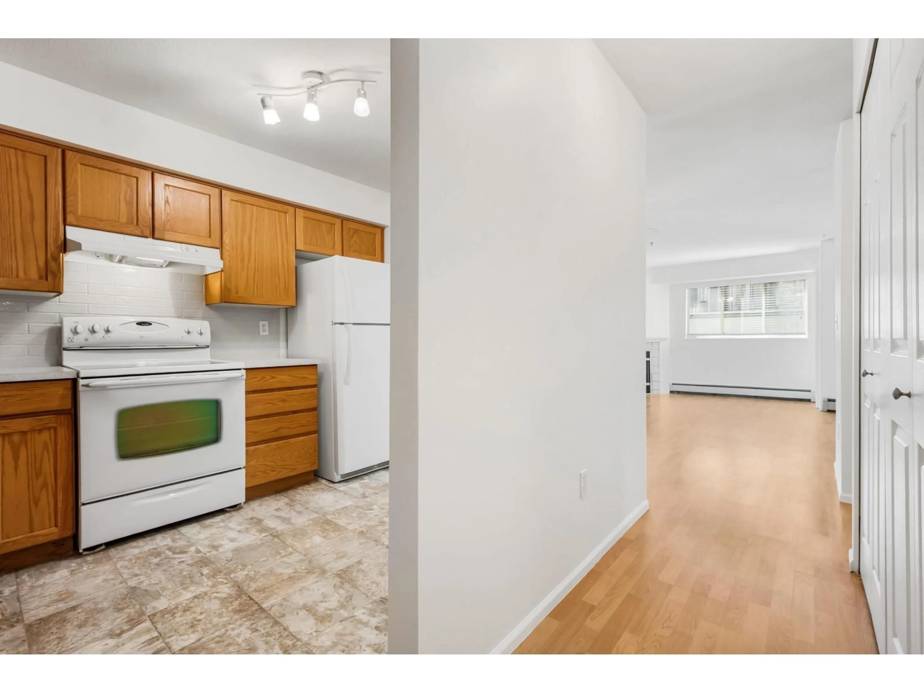 Standard kitchen, unknown for 107 - 9186 EDWARD STREET, Chilliwack British Columbia V2P7X6