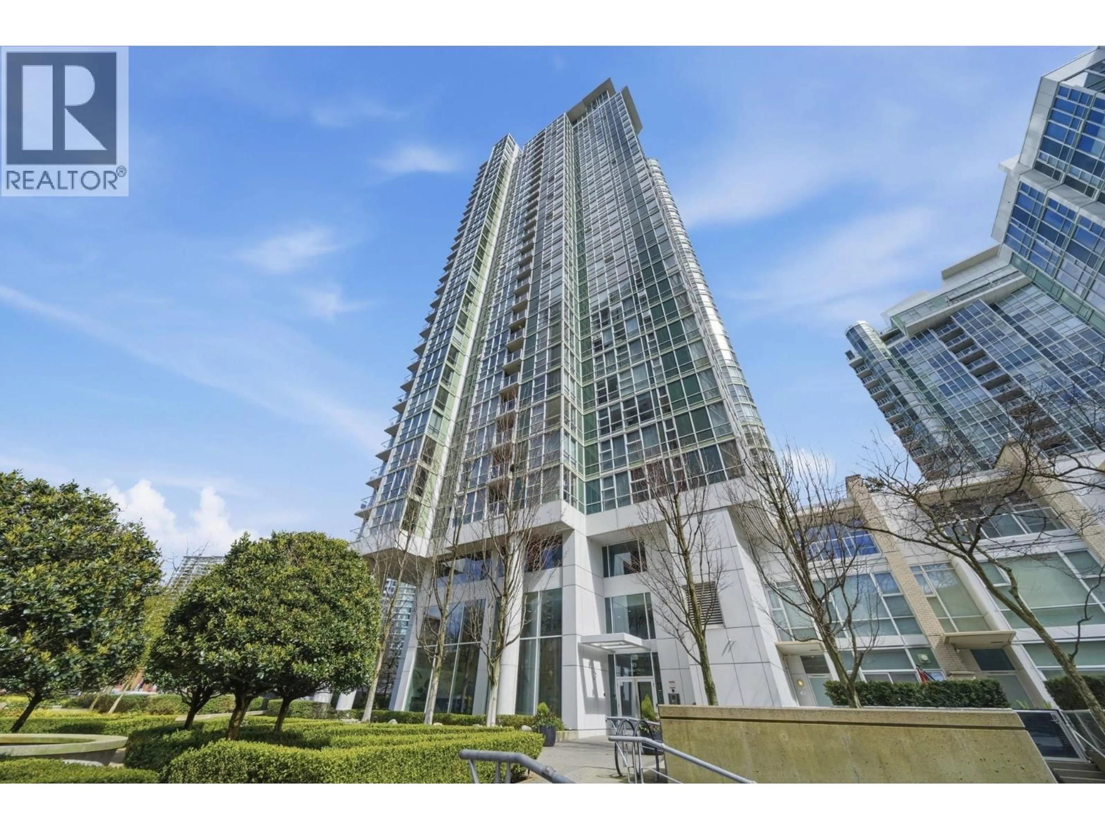 Indoor foyer for 1808 - 193 AQUARIUS MEWS, Vancouver British Columbia V6Z2Z2