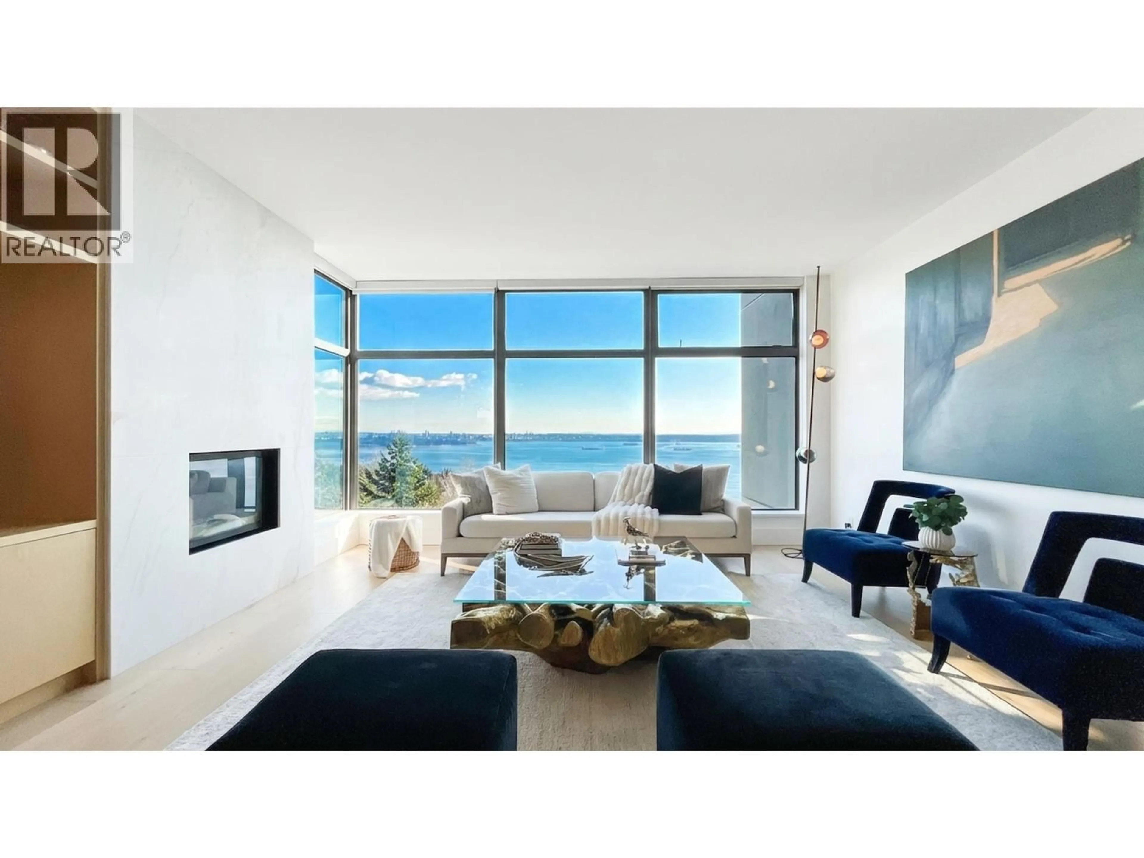 Living room with furniture, ceramic/tile floor for 801 - 3315 CYPRESS PLACE, West Vancouver British Columbia V7S3J7