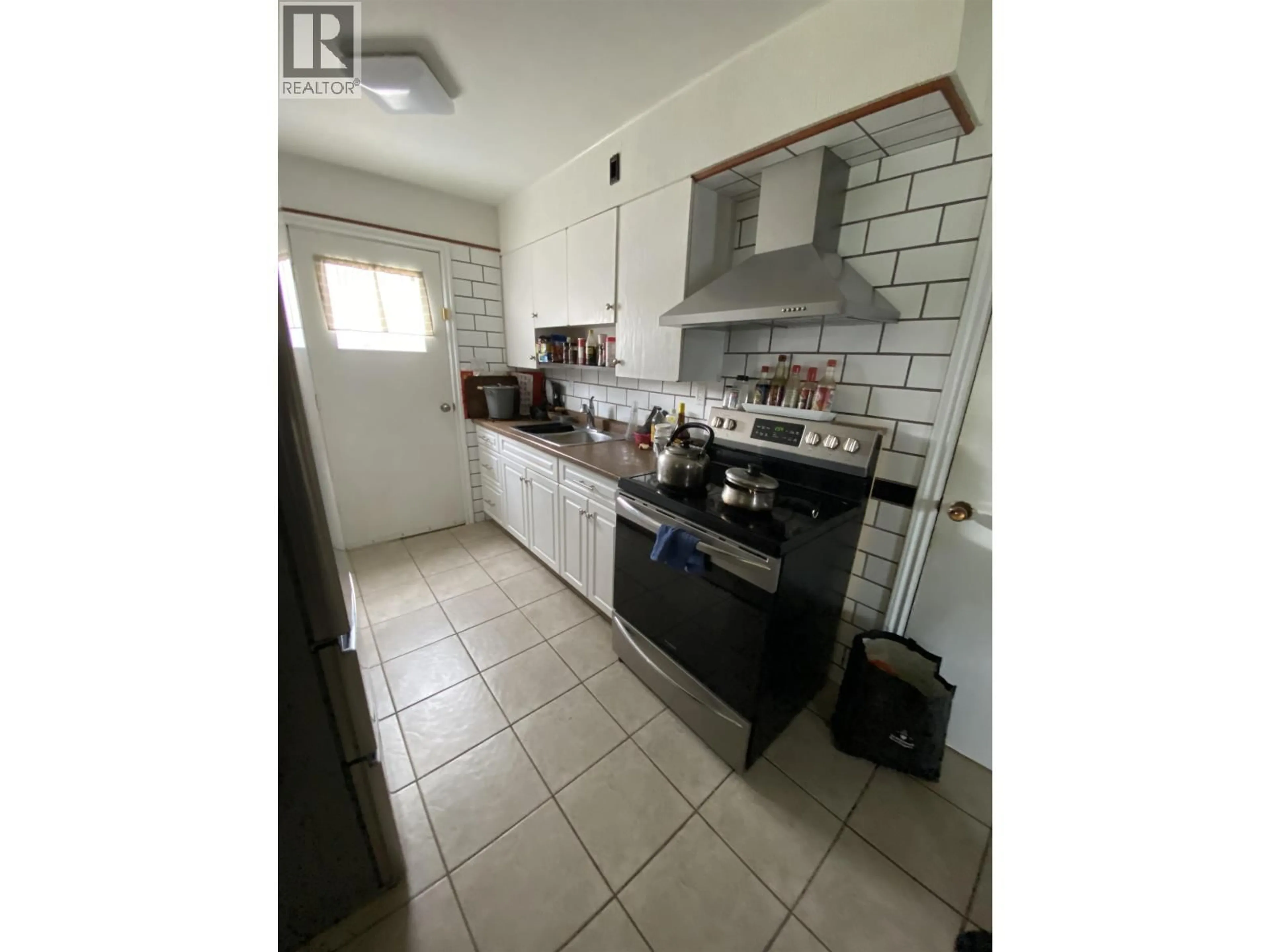 Standard kitchen, unknown for 1836 2ND AVENUE, Prince Rupert British Columbia V8J1J7