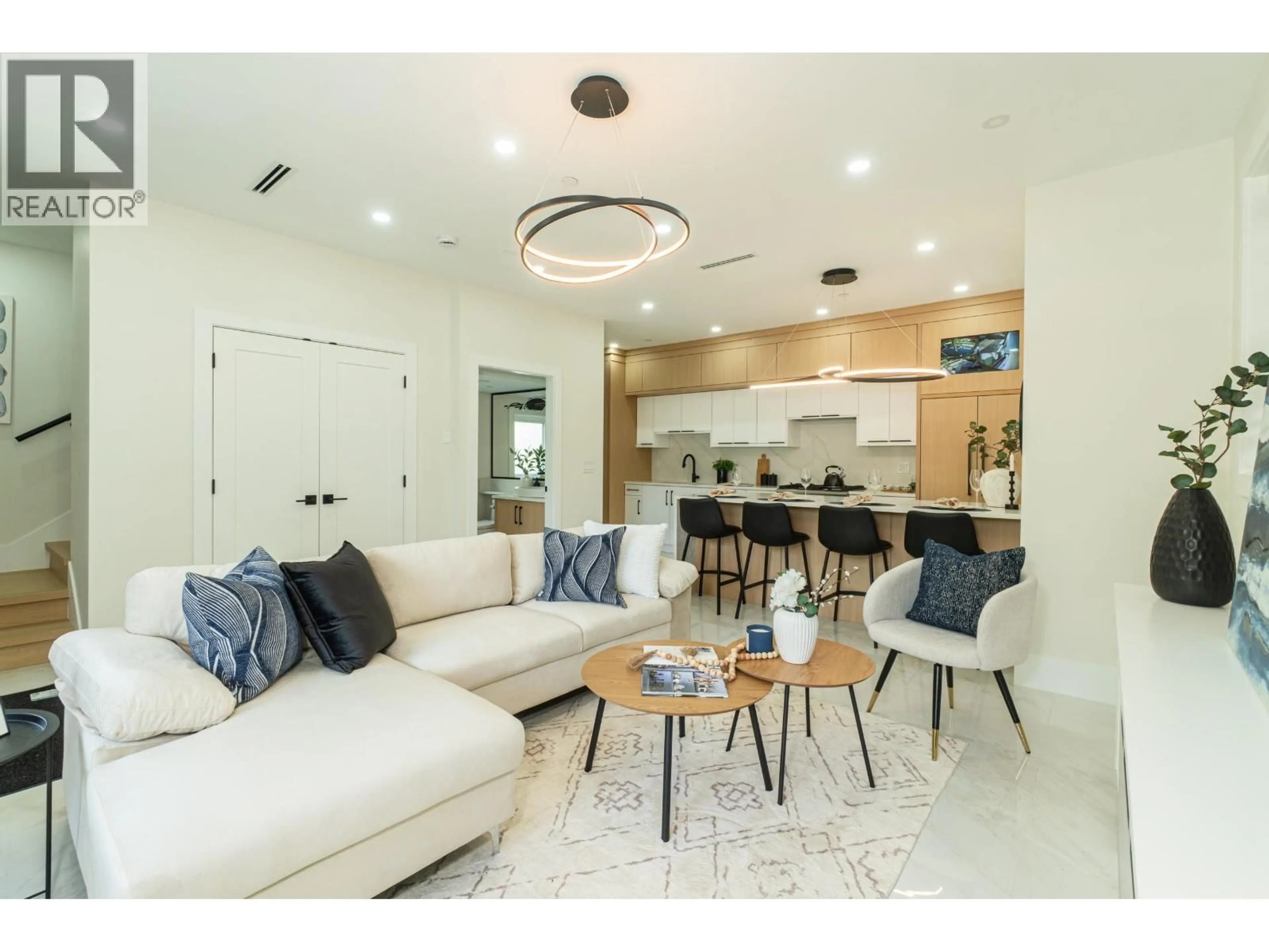 Living room with furniture, ceramic/tile floor for 1552 66TH AVENUE, Vancouver British Columbia V6P2R9