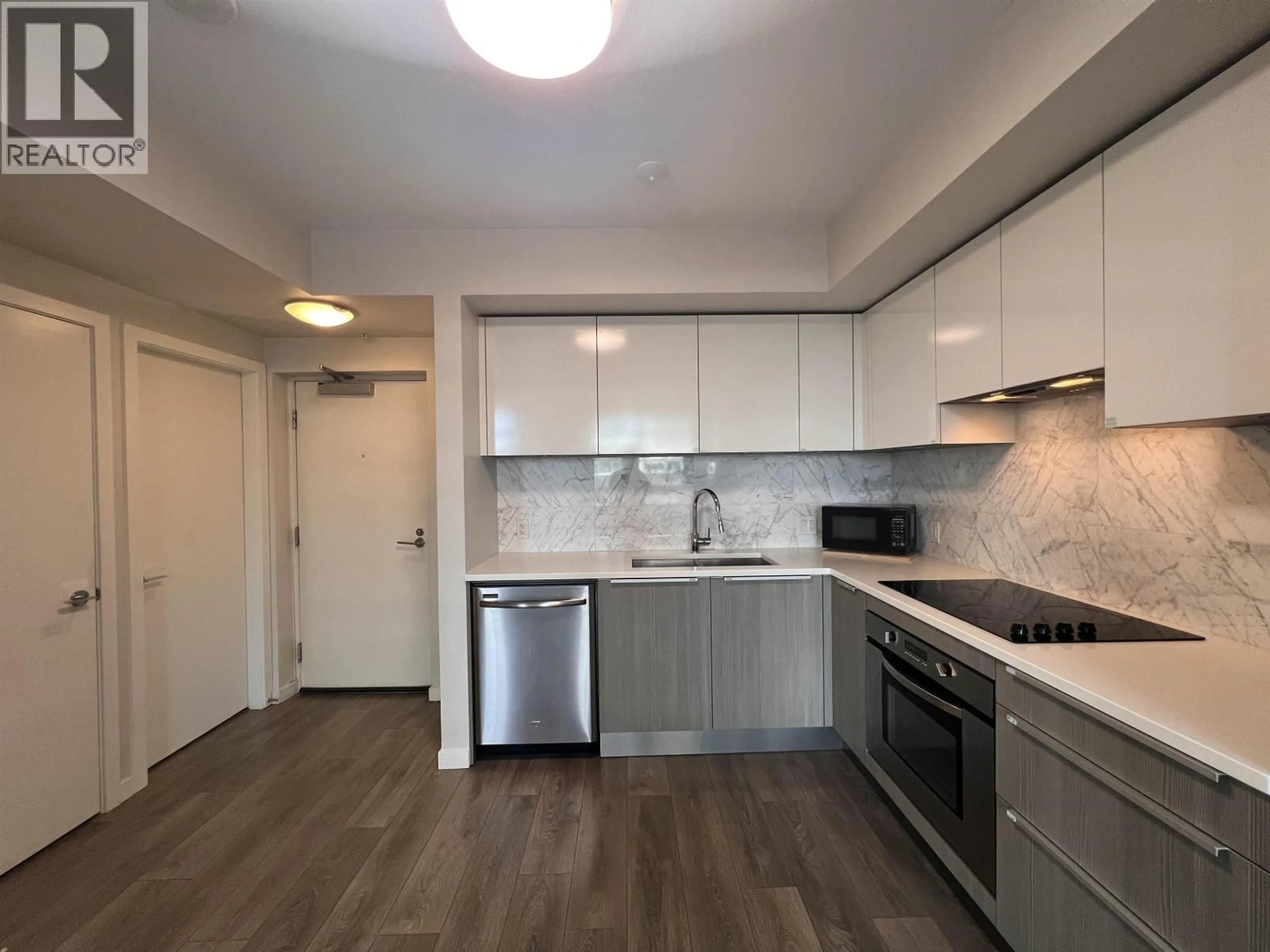 Standard kitchen, unknown for 401 - 6461 TELFORD AVENUE, Burnaby British Columbia V5H0B7