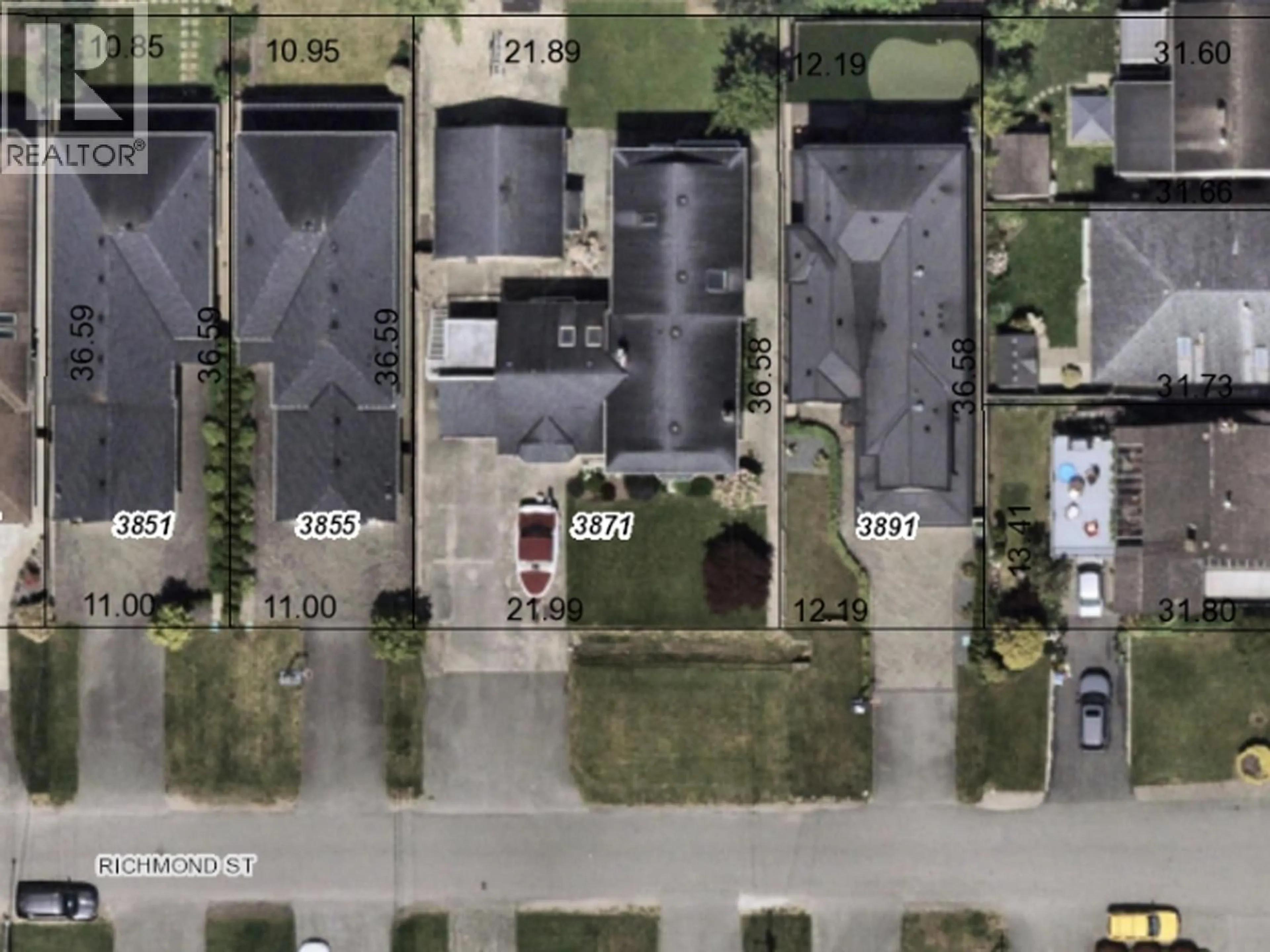 A pic from outside/outdoor area/front of a property/back of a property/a pic from drone, street for 3871 RICHMOND STREET, Richmond British Columbia V7E2W7