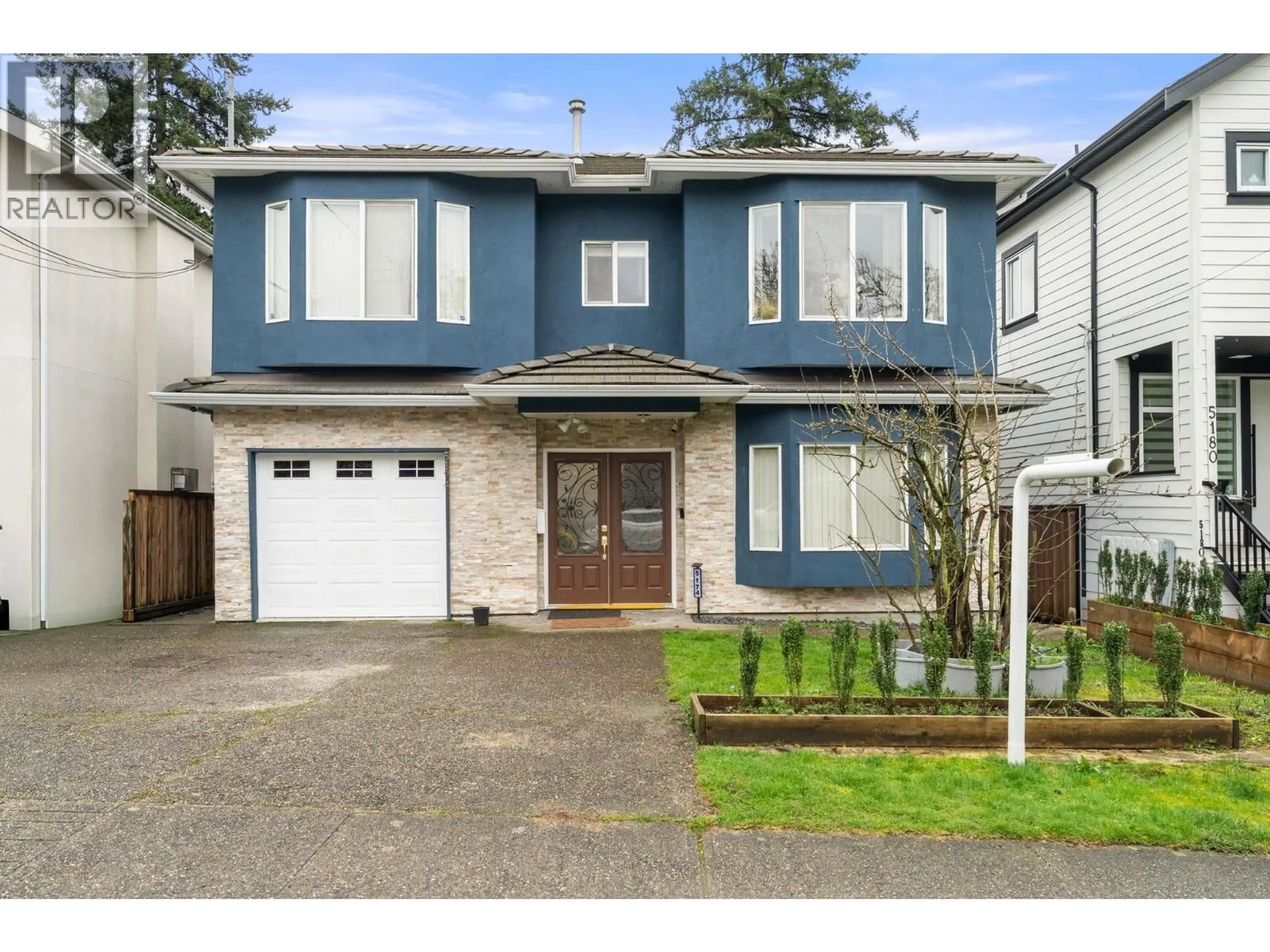 Home with vinyl exterior material, street for 5174 ABERDEEN STREET, Vancouver British Columbia V5R4M3