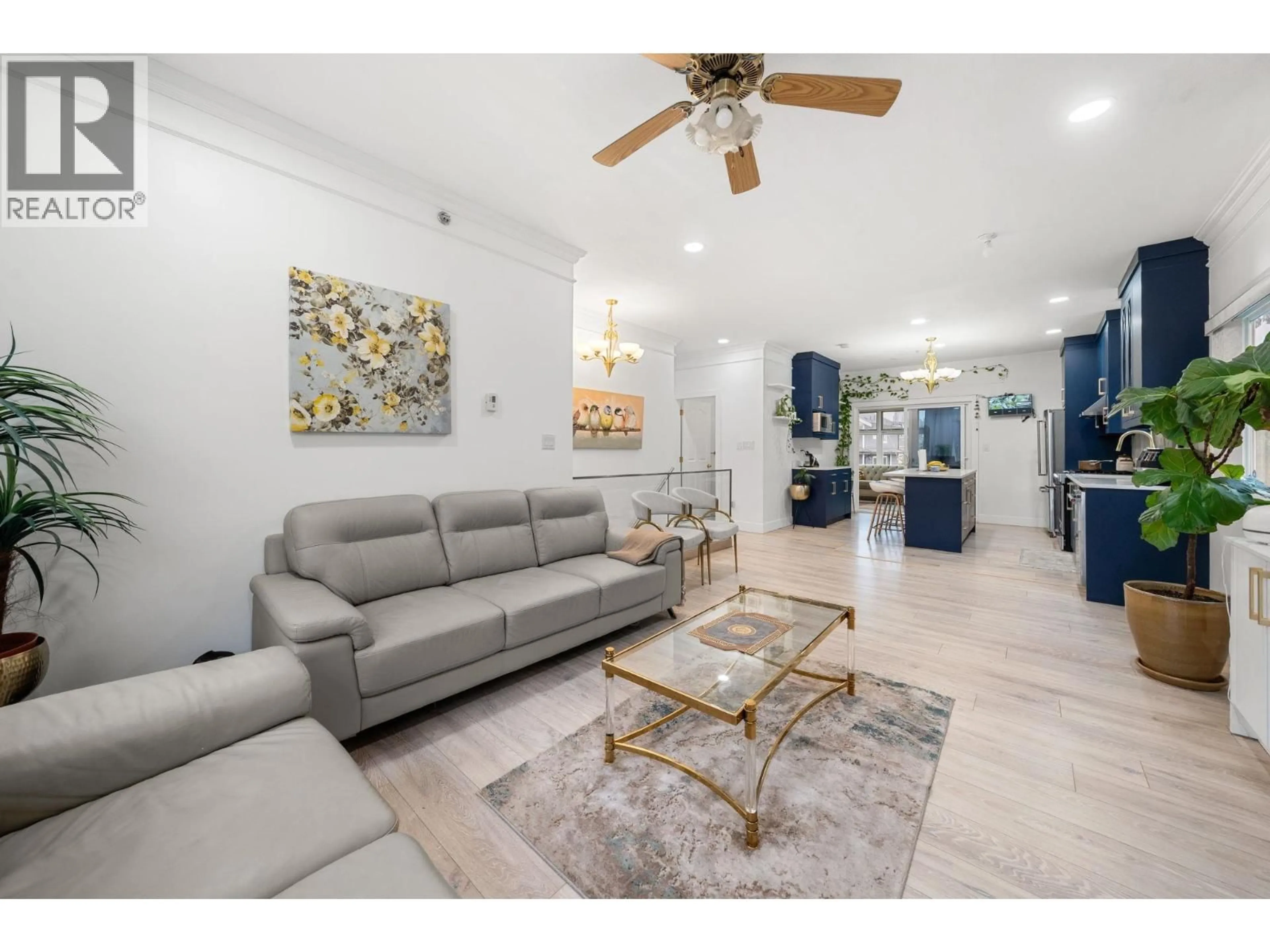 Living room with furniture, ceramic/tile floor for 5174 ABERDEEN STREET, Vancouver British Columbia V5R4M3
