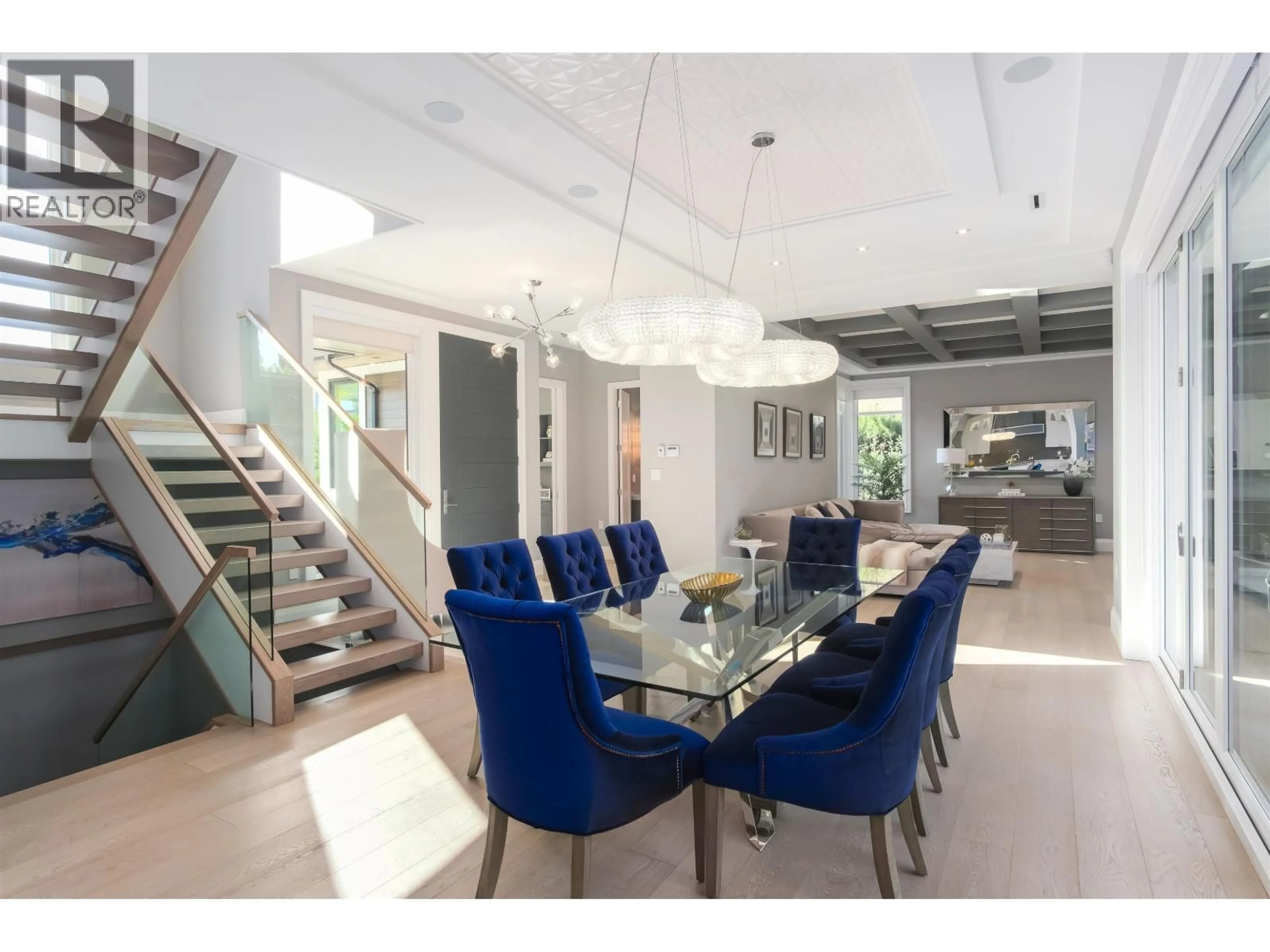 Dining room, unknown for 4090 SUNNYCREST DRIVE, North Vancouver British Columbia V7R3E5