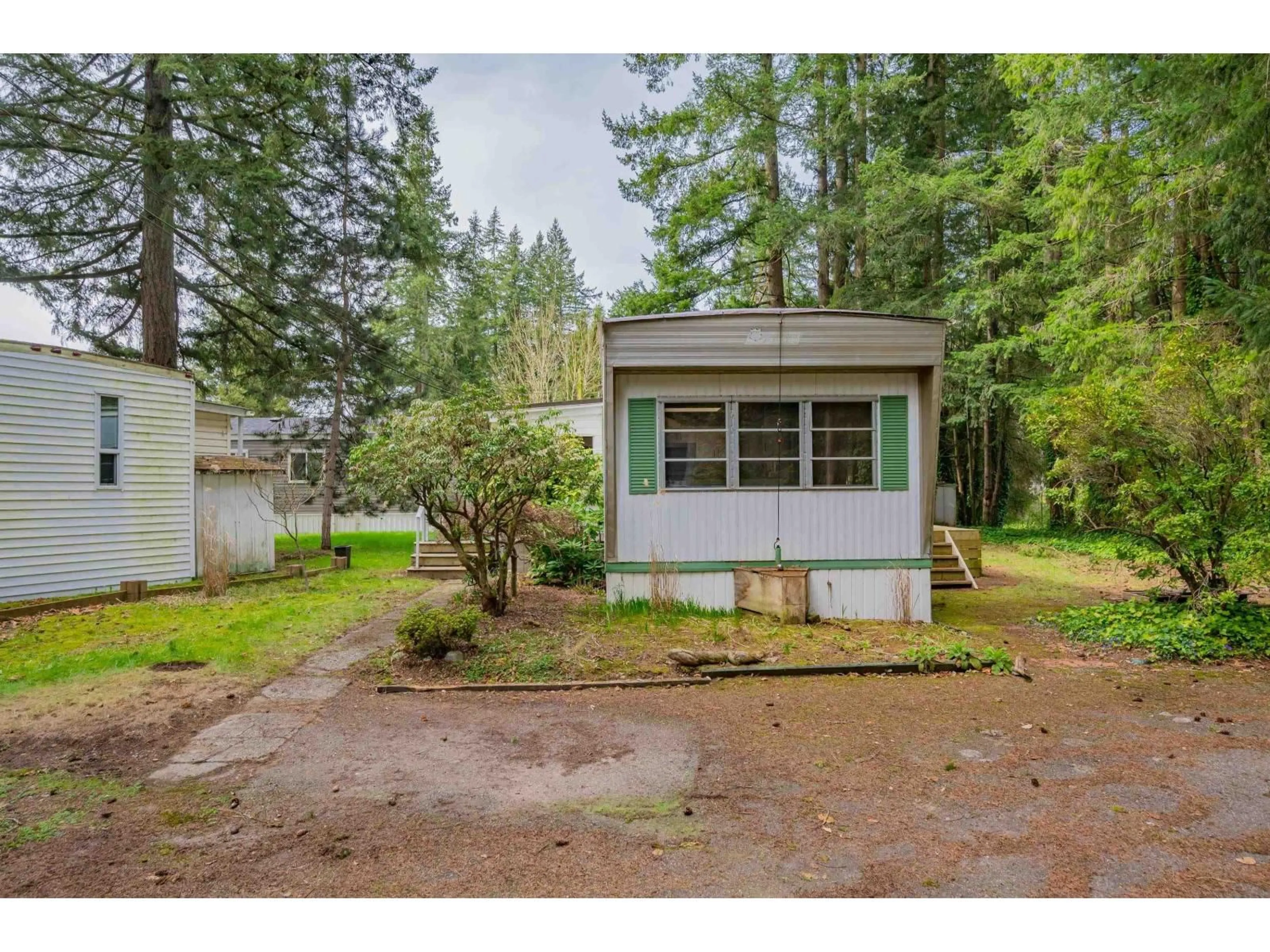 Shed for 33 - 20071 24 AVENUE, Langley British Columbia V2Z2A1
