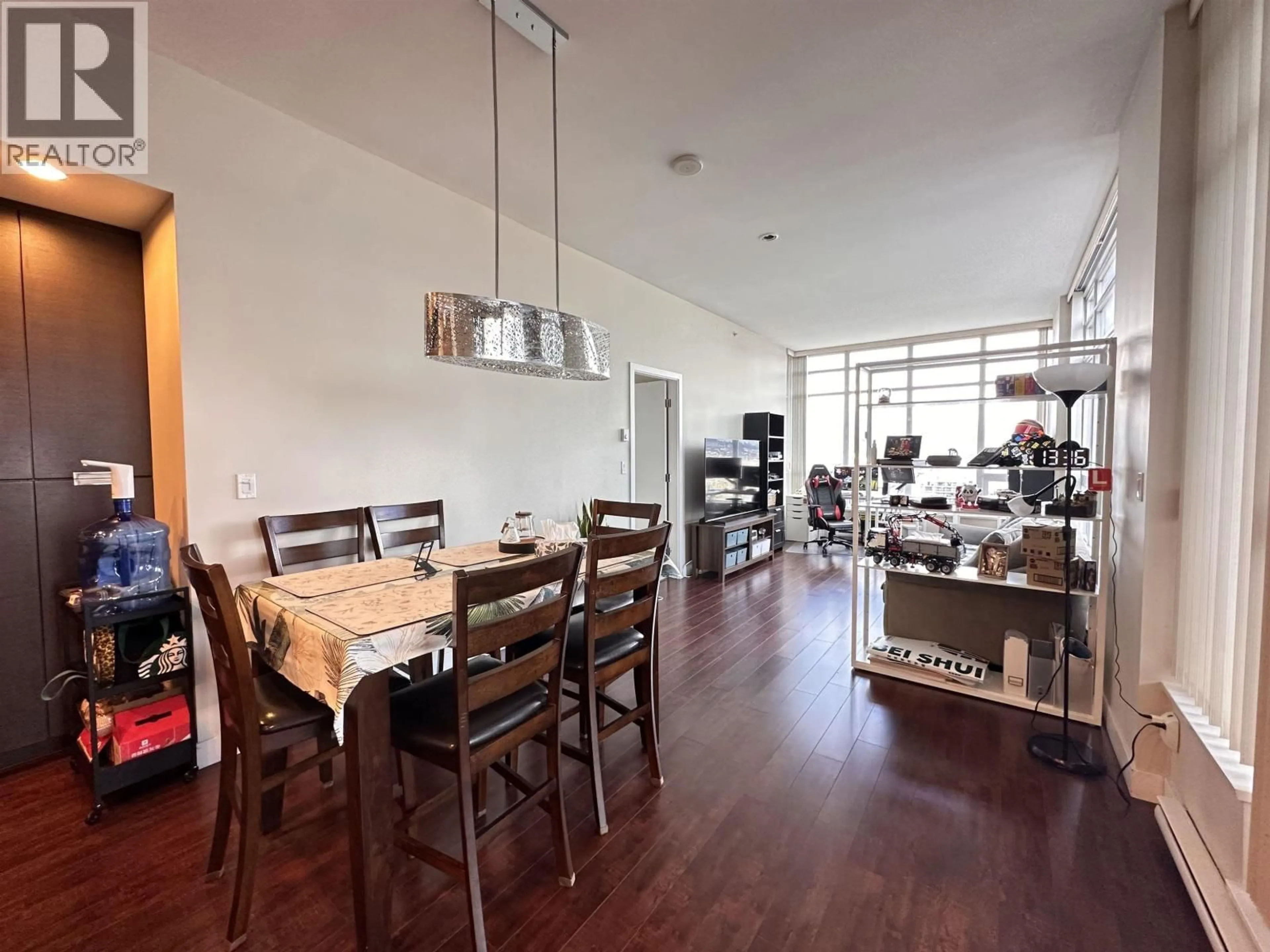 Dining room, wood/laminate floor for 3201 - 2077 ROSSER AVENUE, Burnaby British Columbia V5C0G6