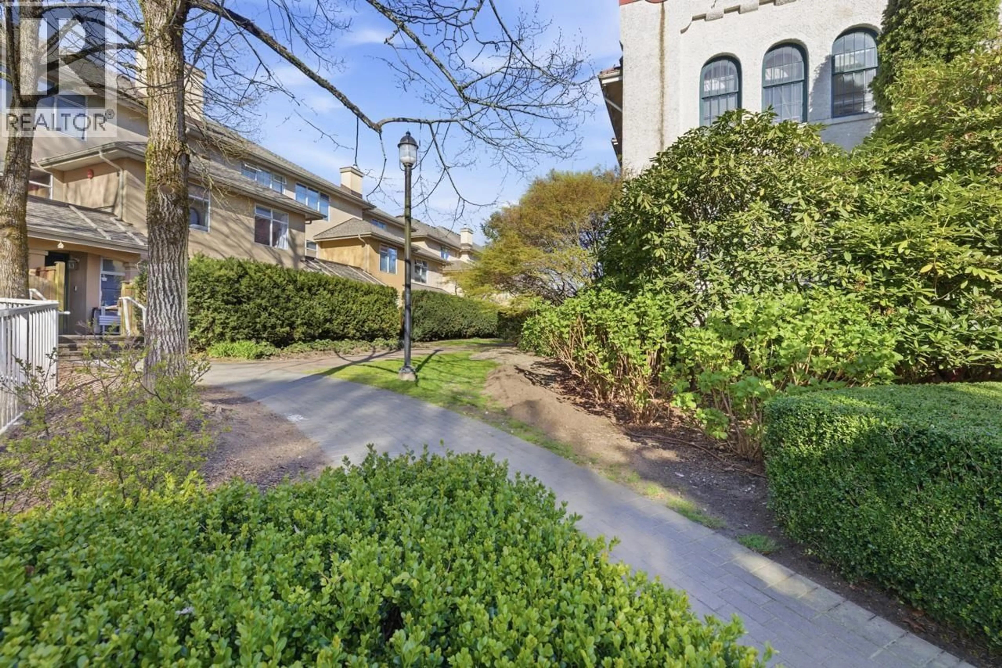 Patio, street for 20 - 3428 ADANAC STREET, Vancouver British Columbia V5K5H5