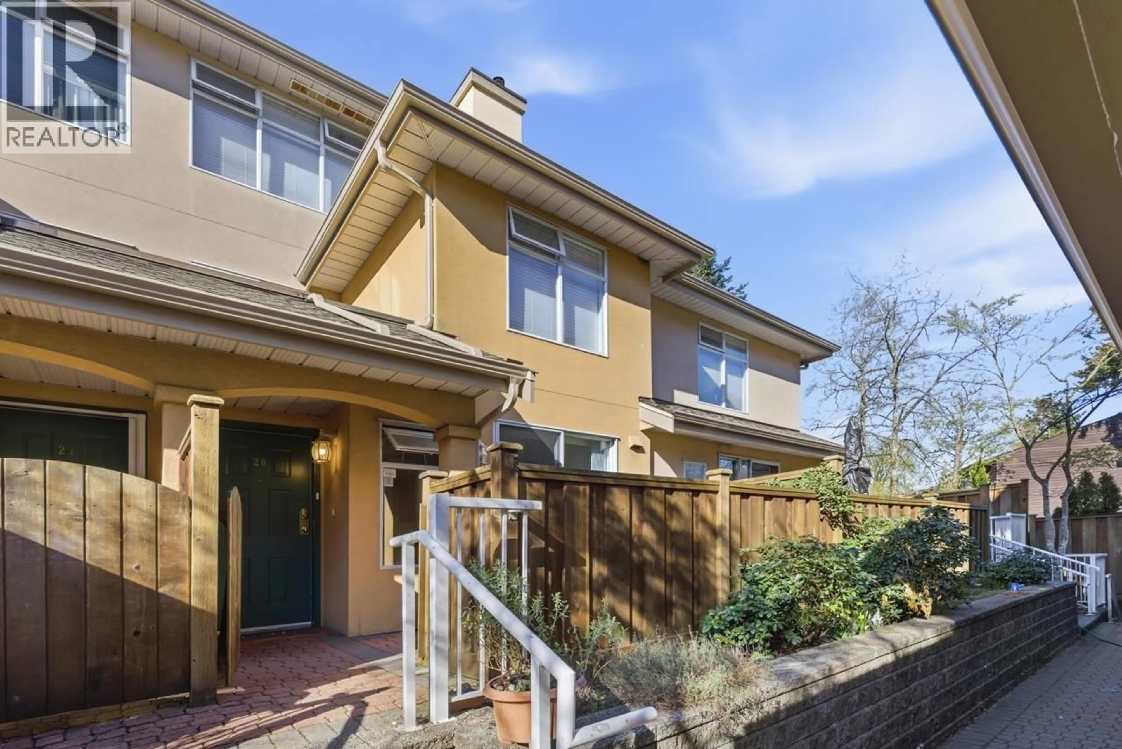 Unknown for 20 - 3428 ADANAC STREET, Vancouver British Columbia V5K5H5