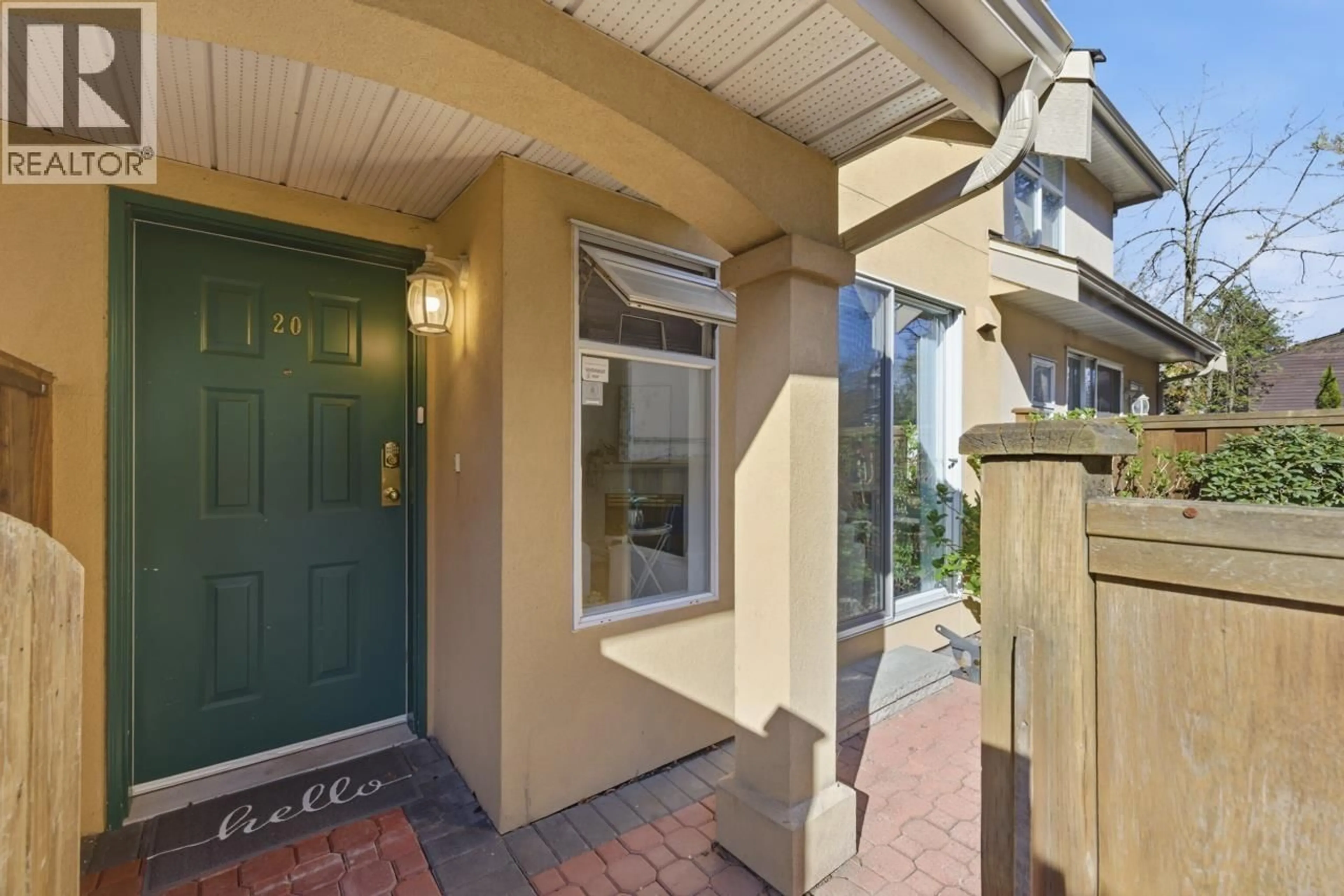 Indoor entryway for 20 - 3428 ADANAC STREET, Vancouver British Columbia V5K5H5