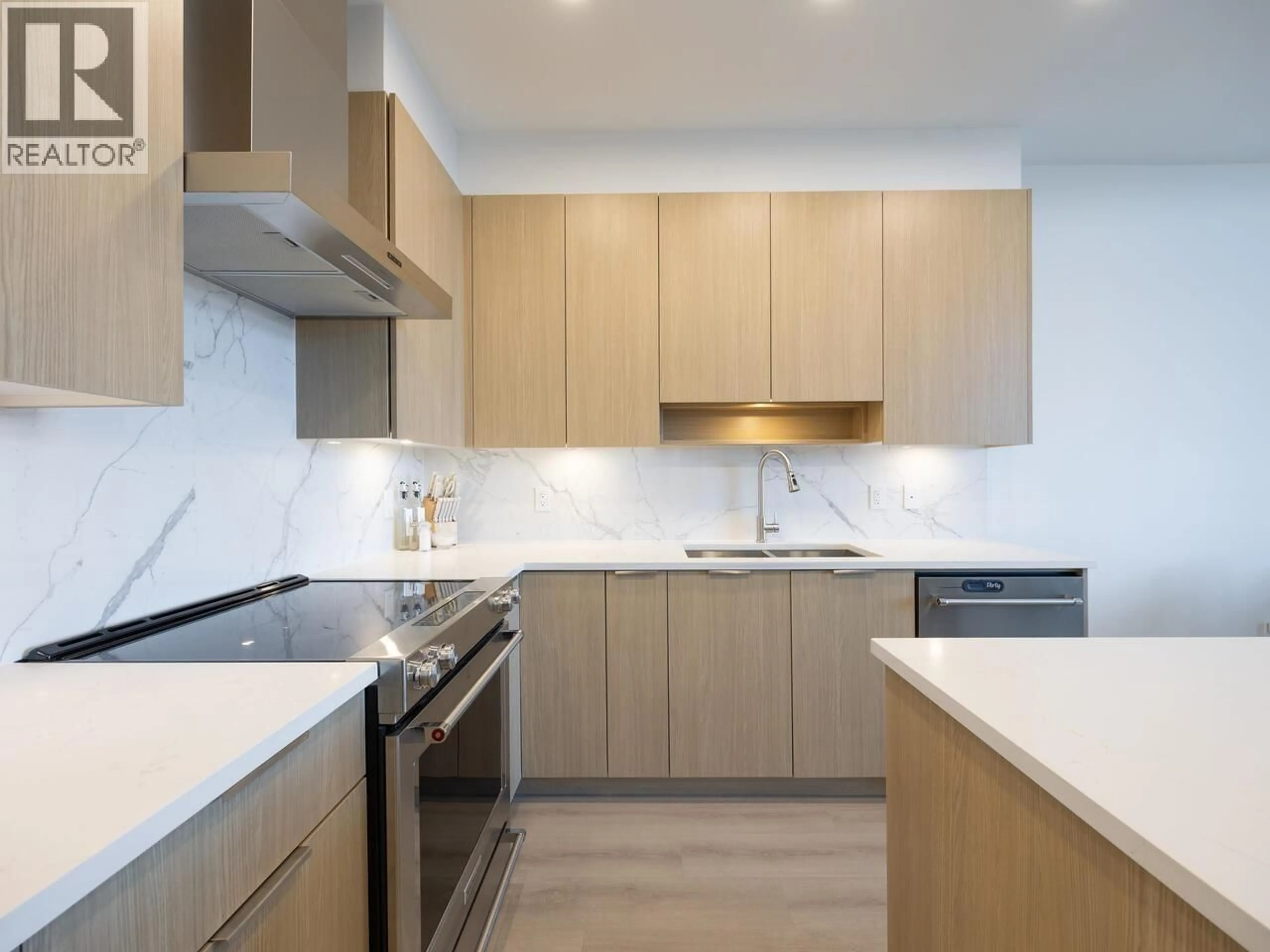 Unknown for 406 - 7799 17TH STREET, Burnaby British Columbia V3N0J5