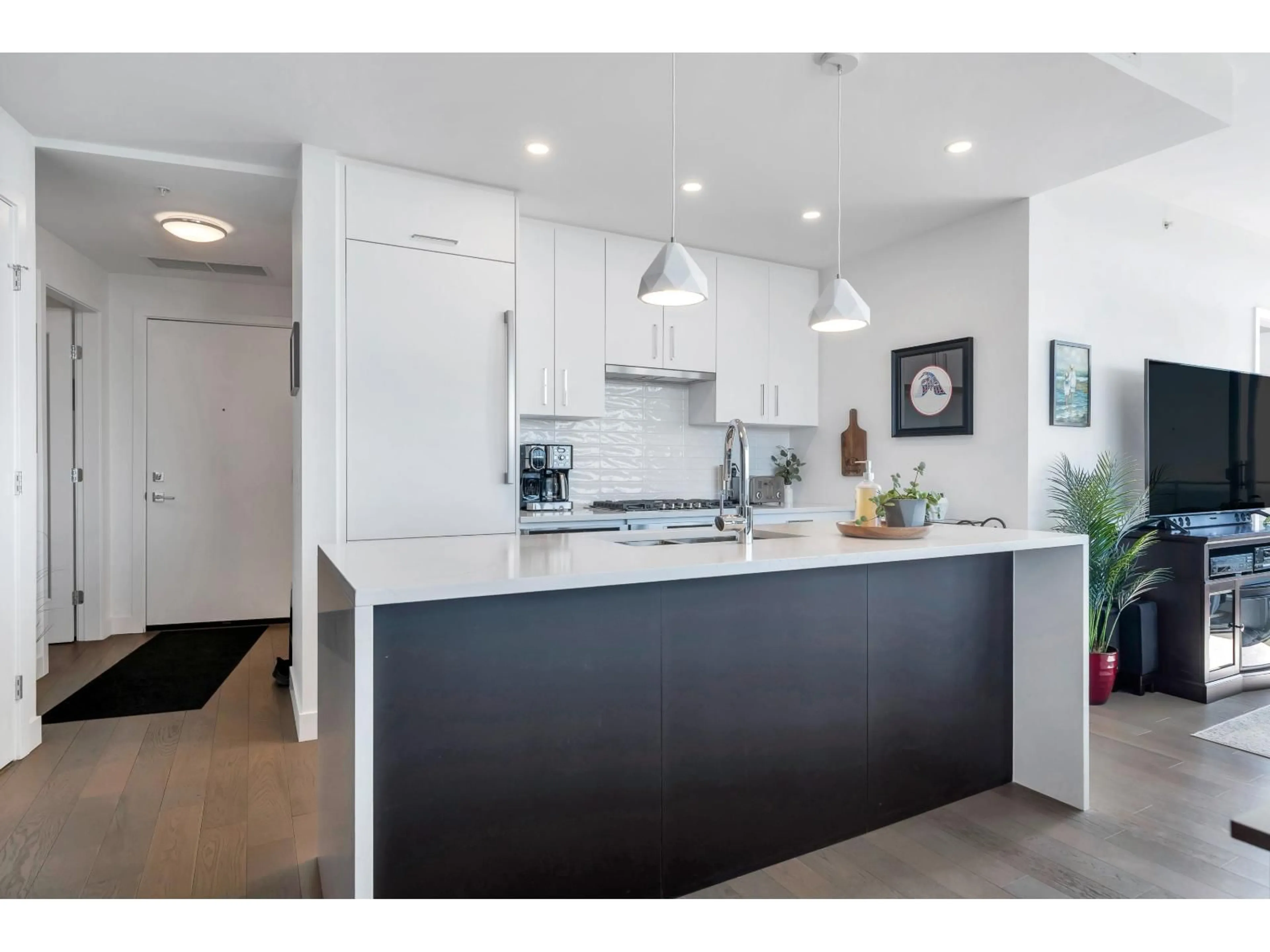 Open concept kitchen, unknown for 2306 - 1588 JOHNSTON ROAD, White Rock British Columbia V4B0C5