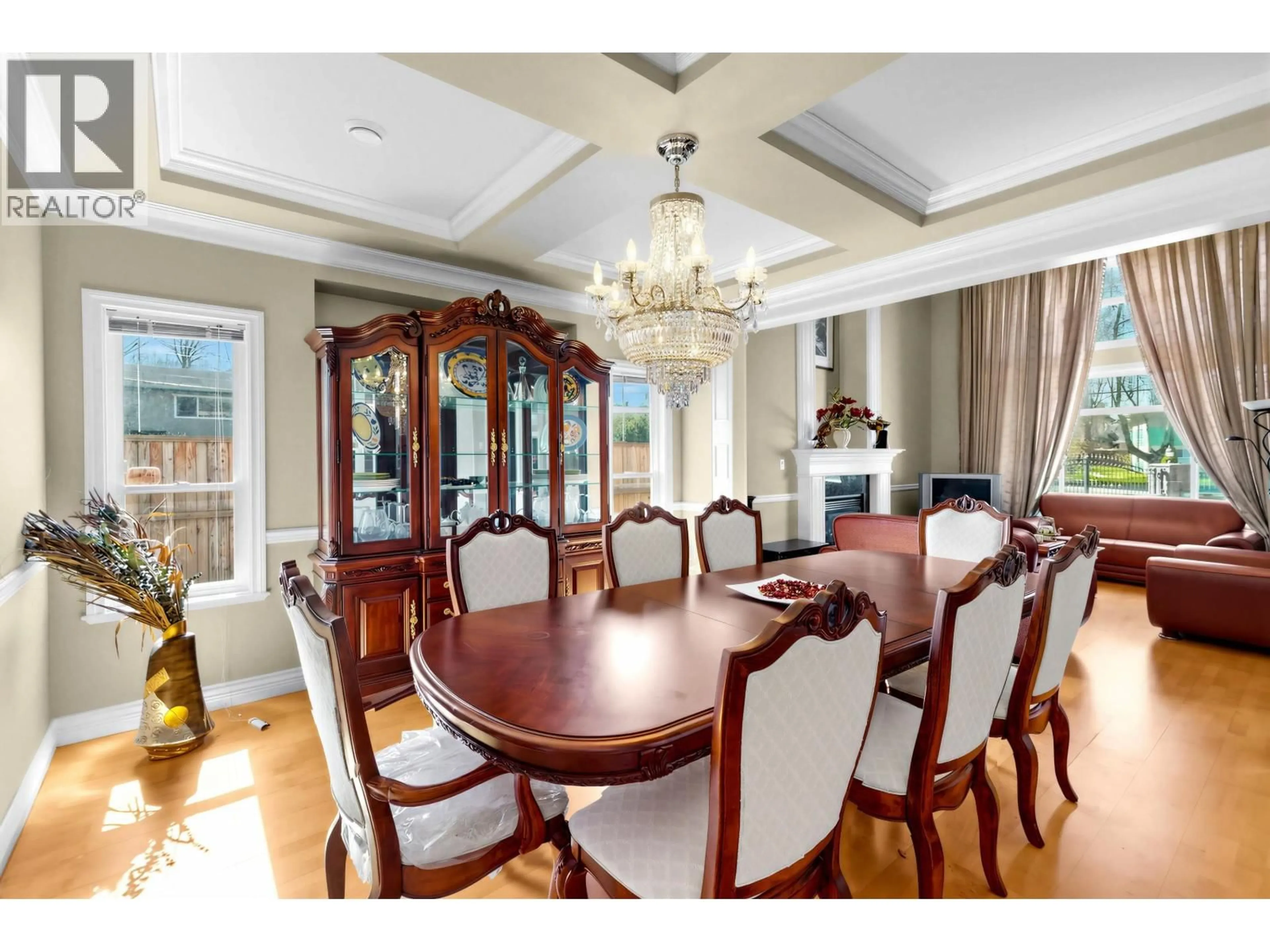 Dining room, wood/laminate floor for 9140 PINEWELL CRESCENT, Richmond British Columbia V7A2C6