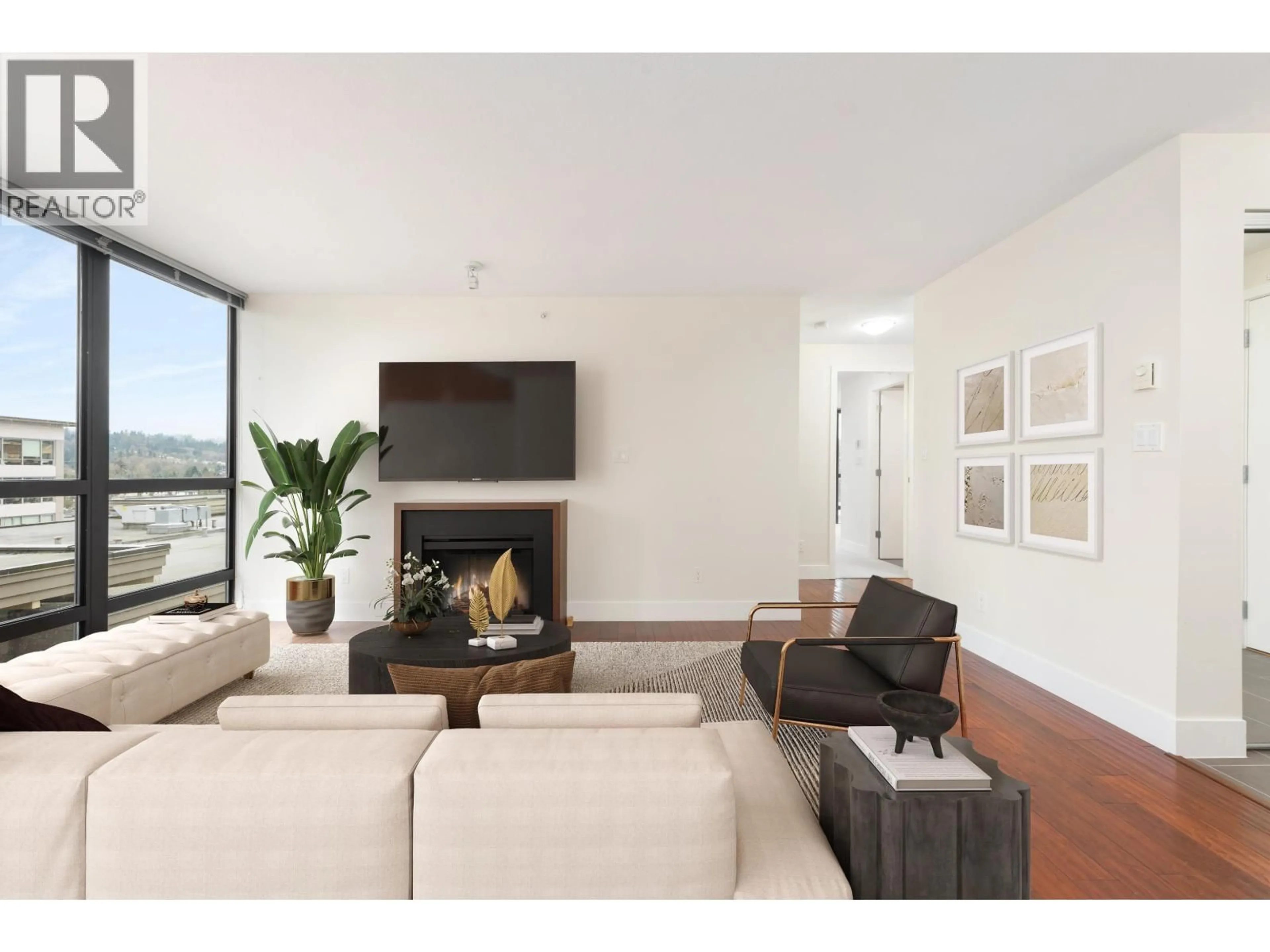 Living room with furniture, unknown for 705 - 2959 GLEN DRIVE, Coquitlam British Columbia V3B0B8