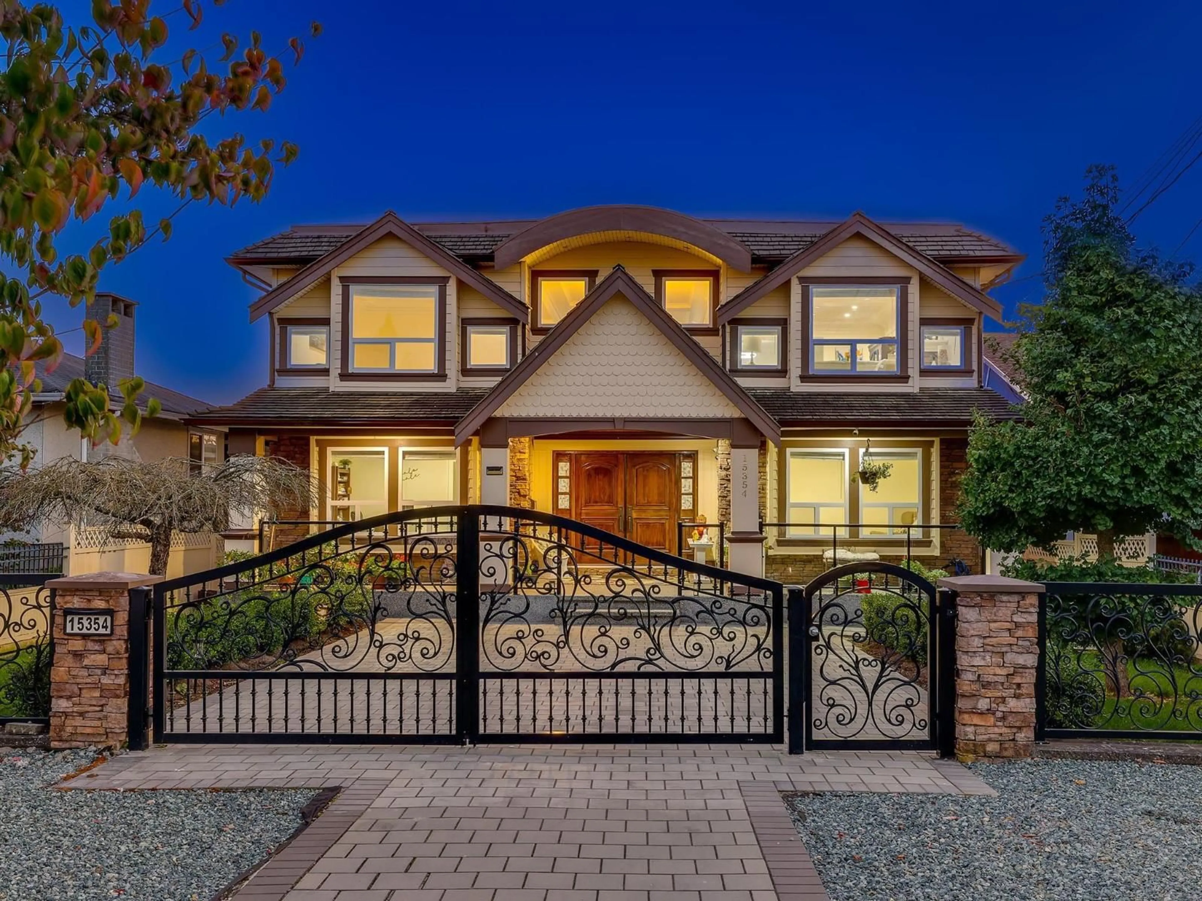 Home with brick exterior material, street for 15354 ROYAL AVENUE, White Rock British Columbia V4B1M8