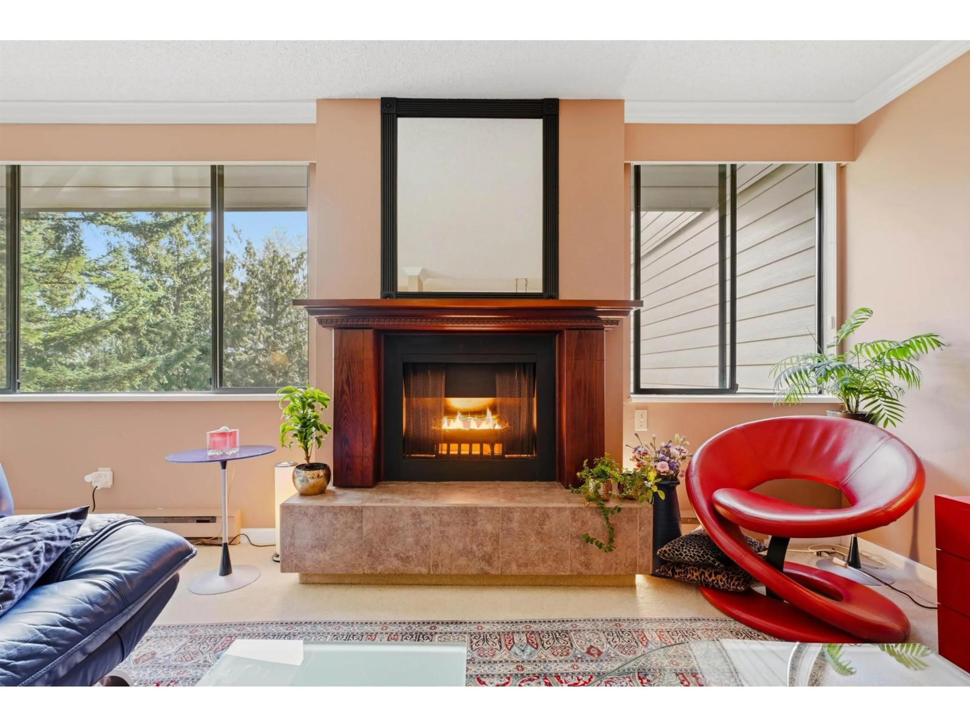 Unknown for 211 - 15282 19TH AVENUE, Surrey British Columbia V4A1X6