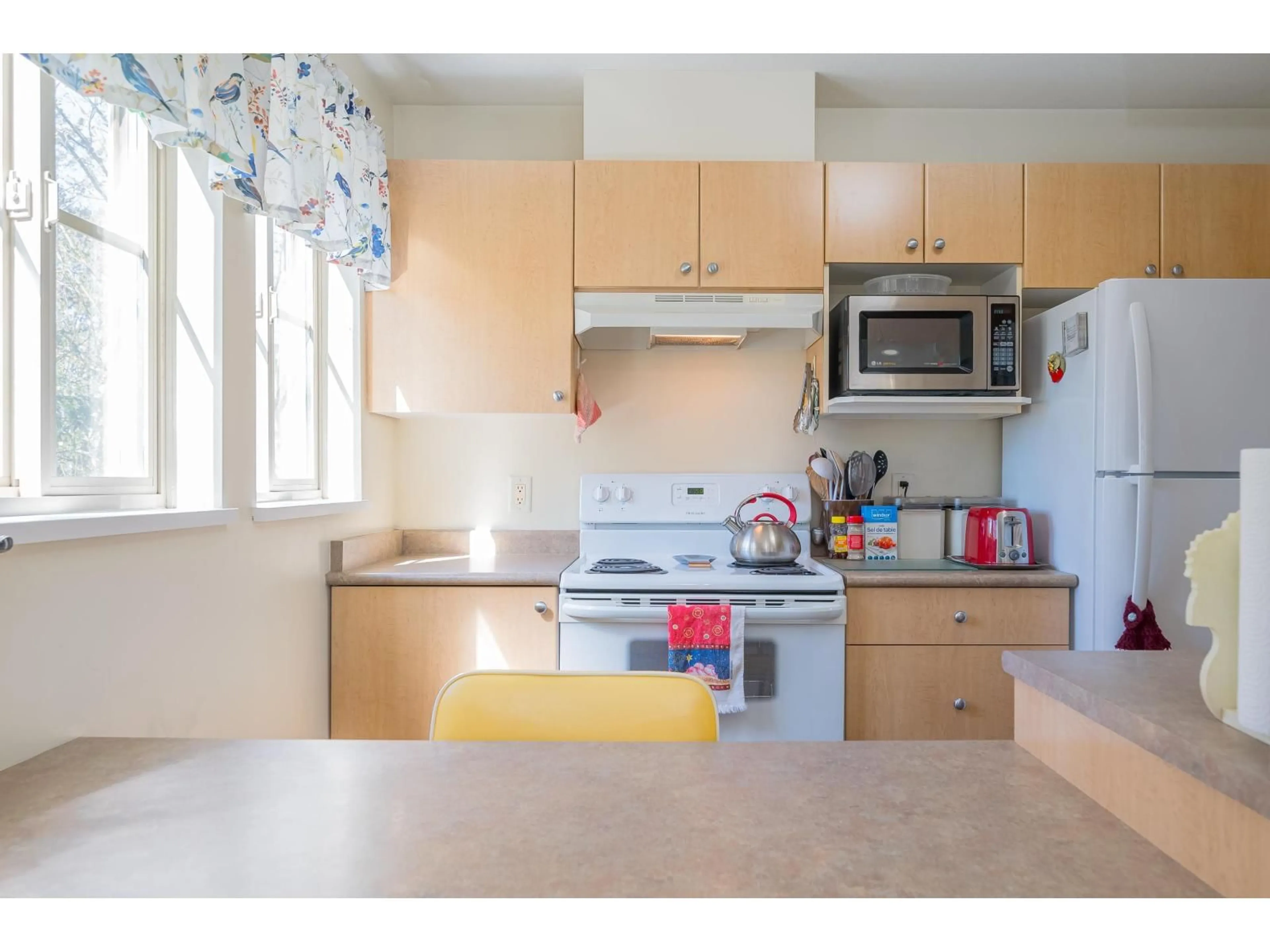 Standard kitchen, unknown for 332 - 27358 32 AVENUE, Langley British Columbia V4W3M5
