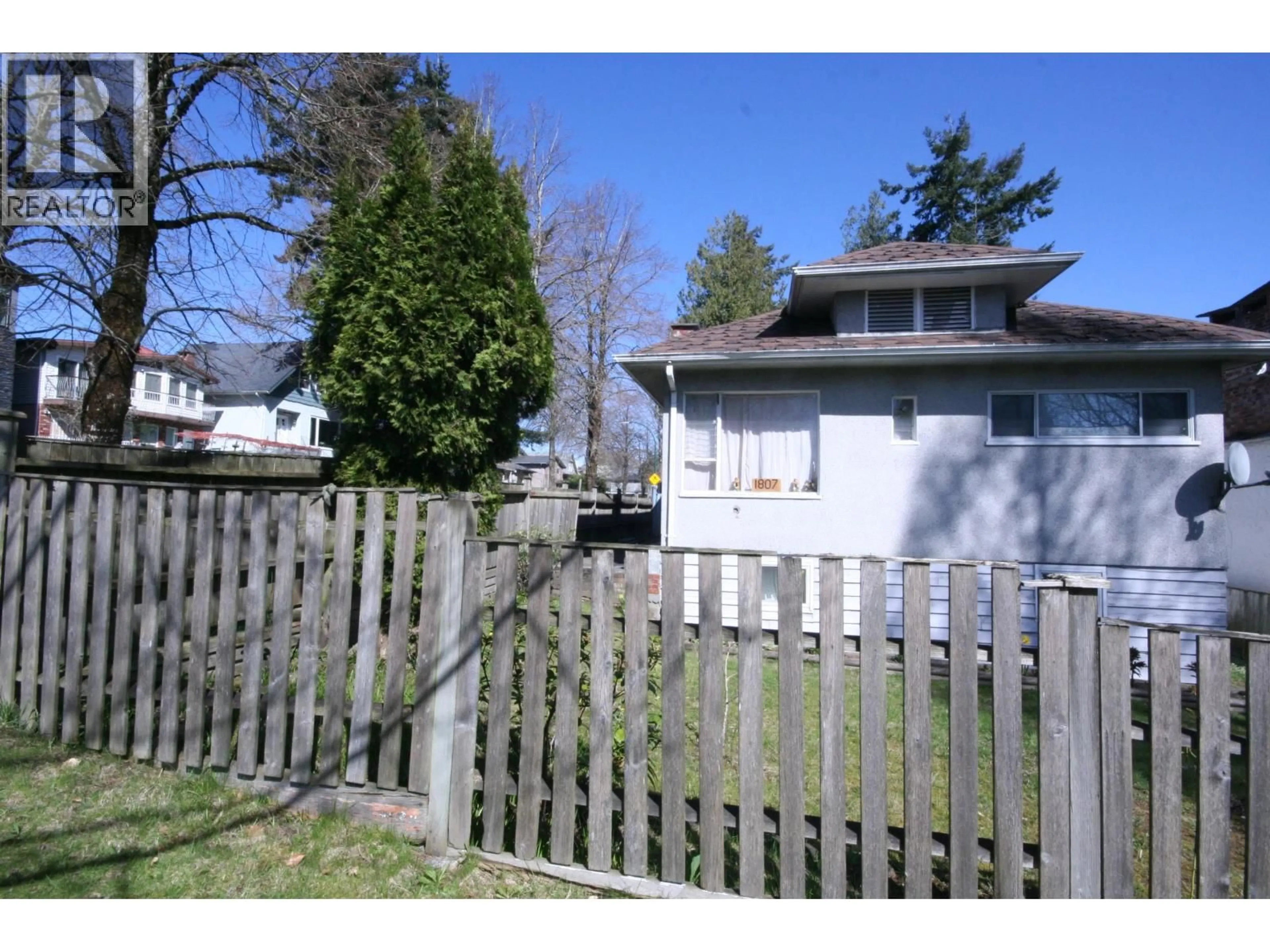 Unknown for 1807 38TH AVENUE, Vancouver British Columbia V6P1G6