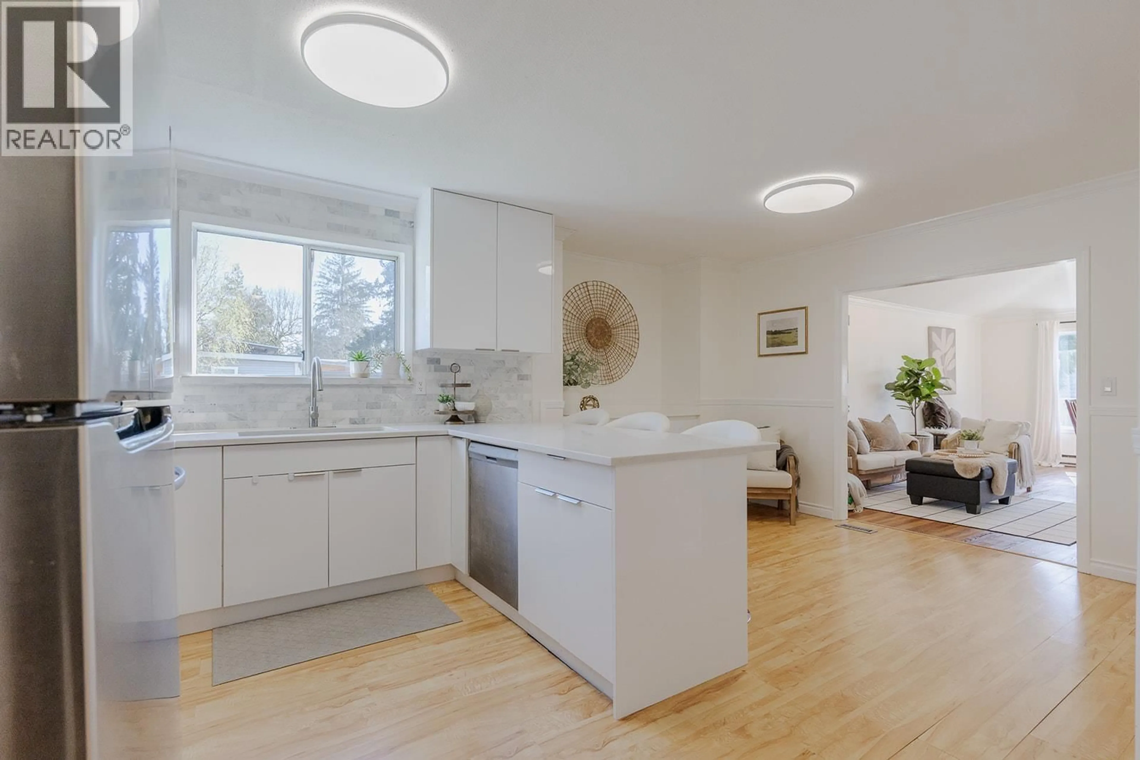 Open concept kitchen, unknown for 20180 WANSTEAD STREET, Maple Ridge British Columbia V2X1H8