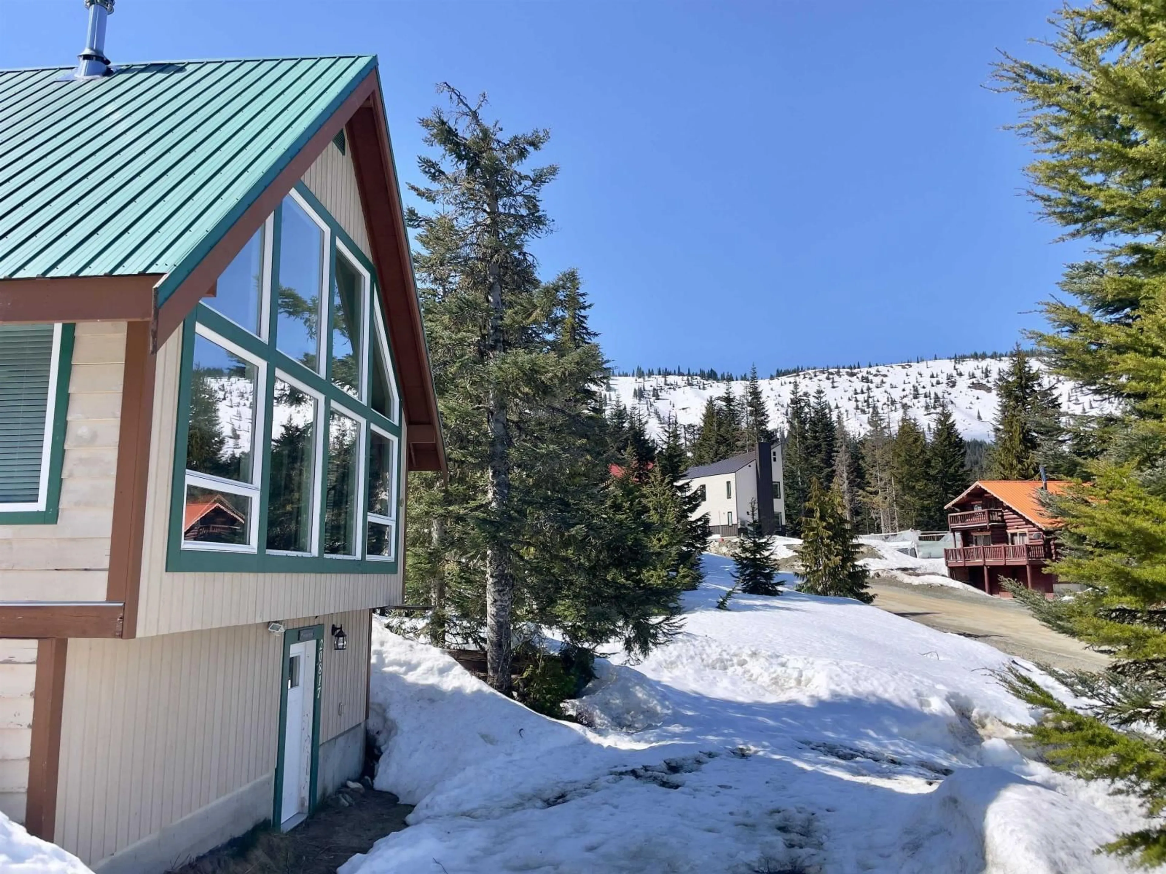 A pic from outside/outdoor area/front of a property/back of a property/a pic from drone, mountain view for 20817 SAKWI CREEK ROAD, Mission British Columbia V0M1A1