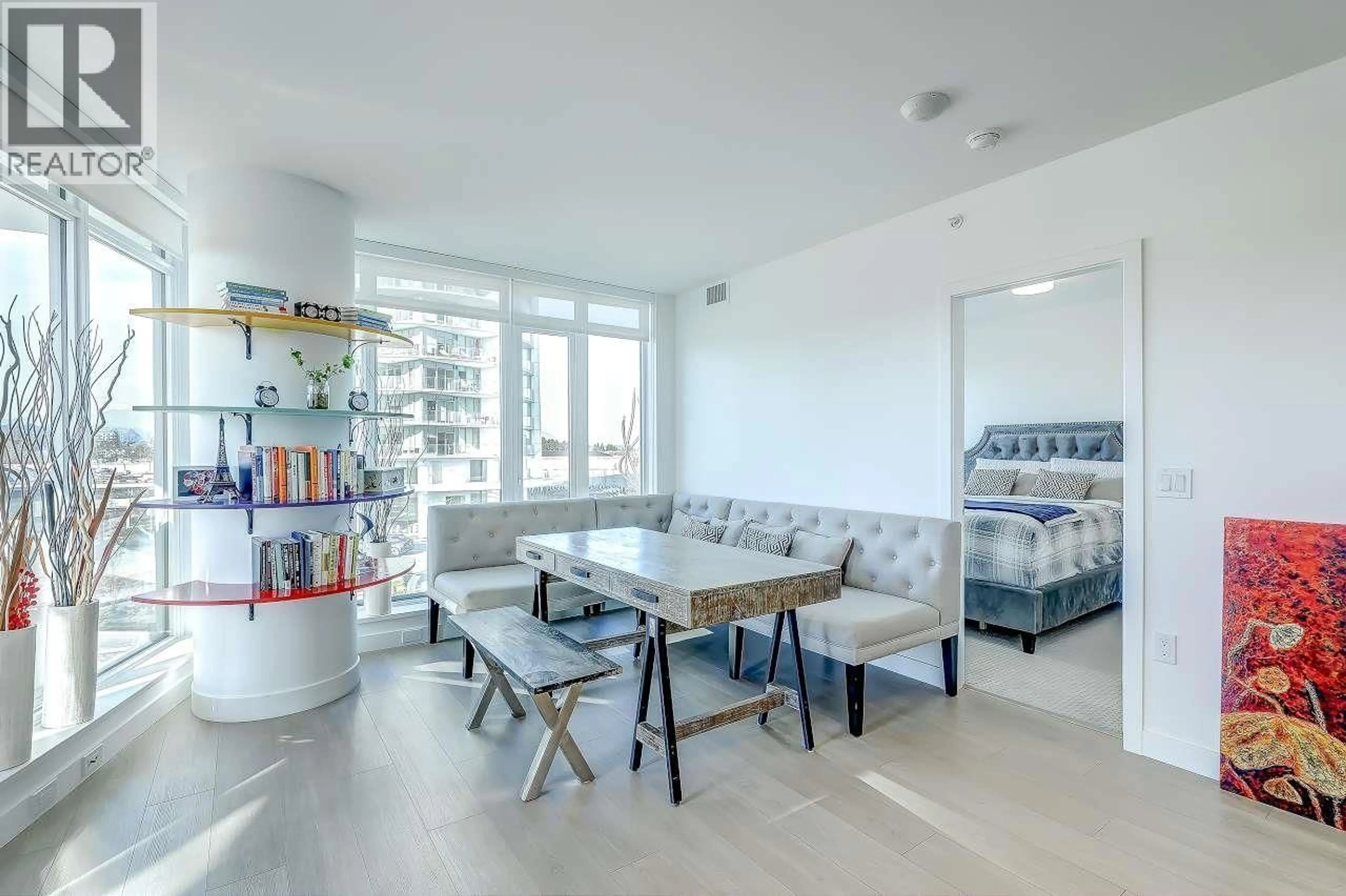 Unknown for 303 - 7683 PARK CRESCENT, Burnaby British Columbia V3N0J4