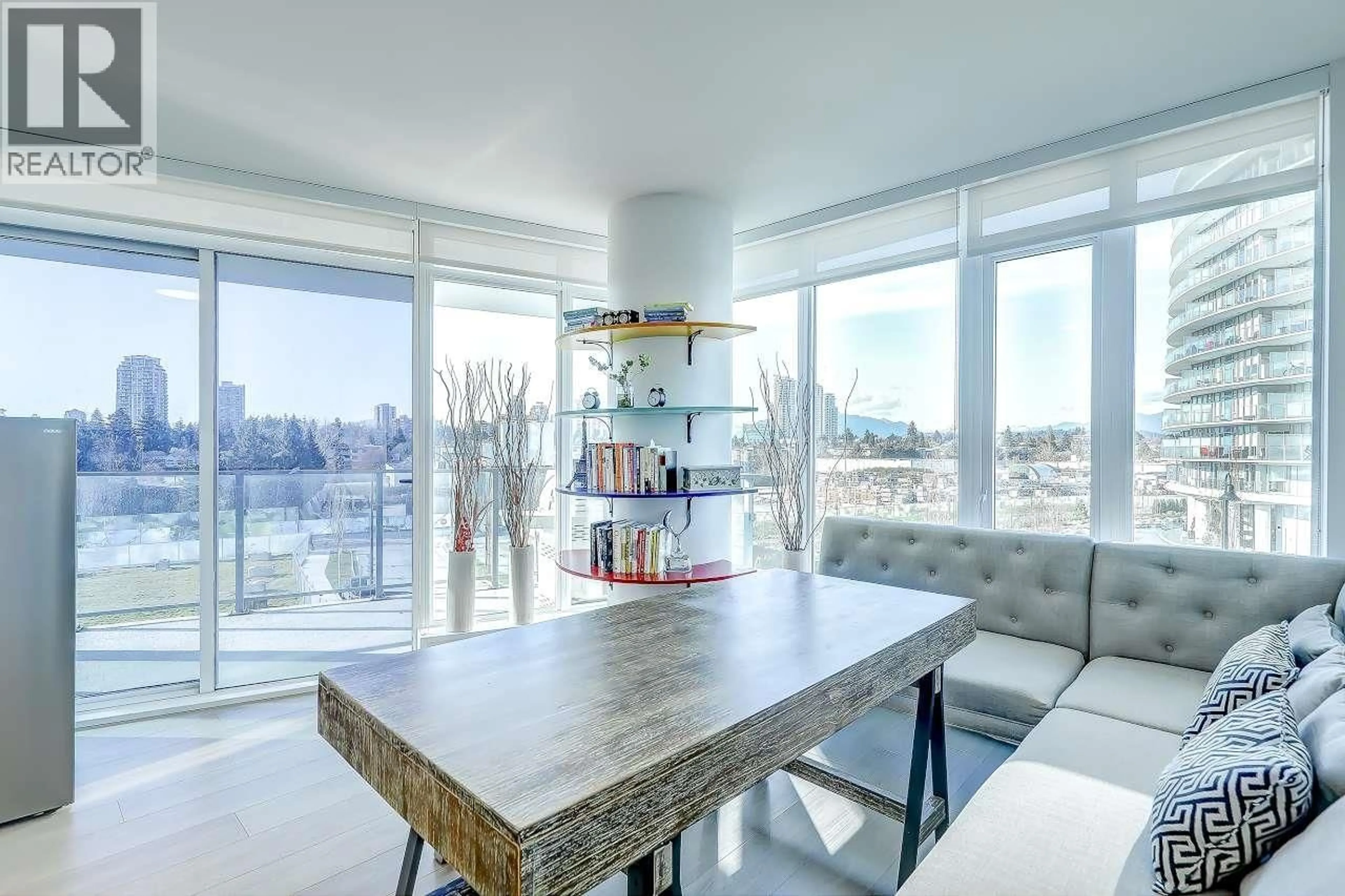 Unknown for 303 - 7683 PARK CRESCENT, Burnaby British Columbia V3N0J4