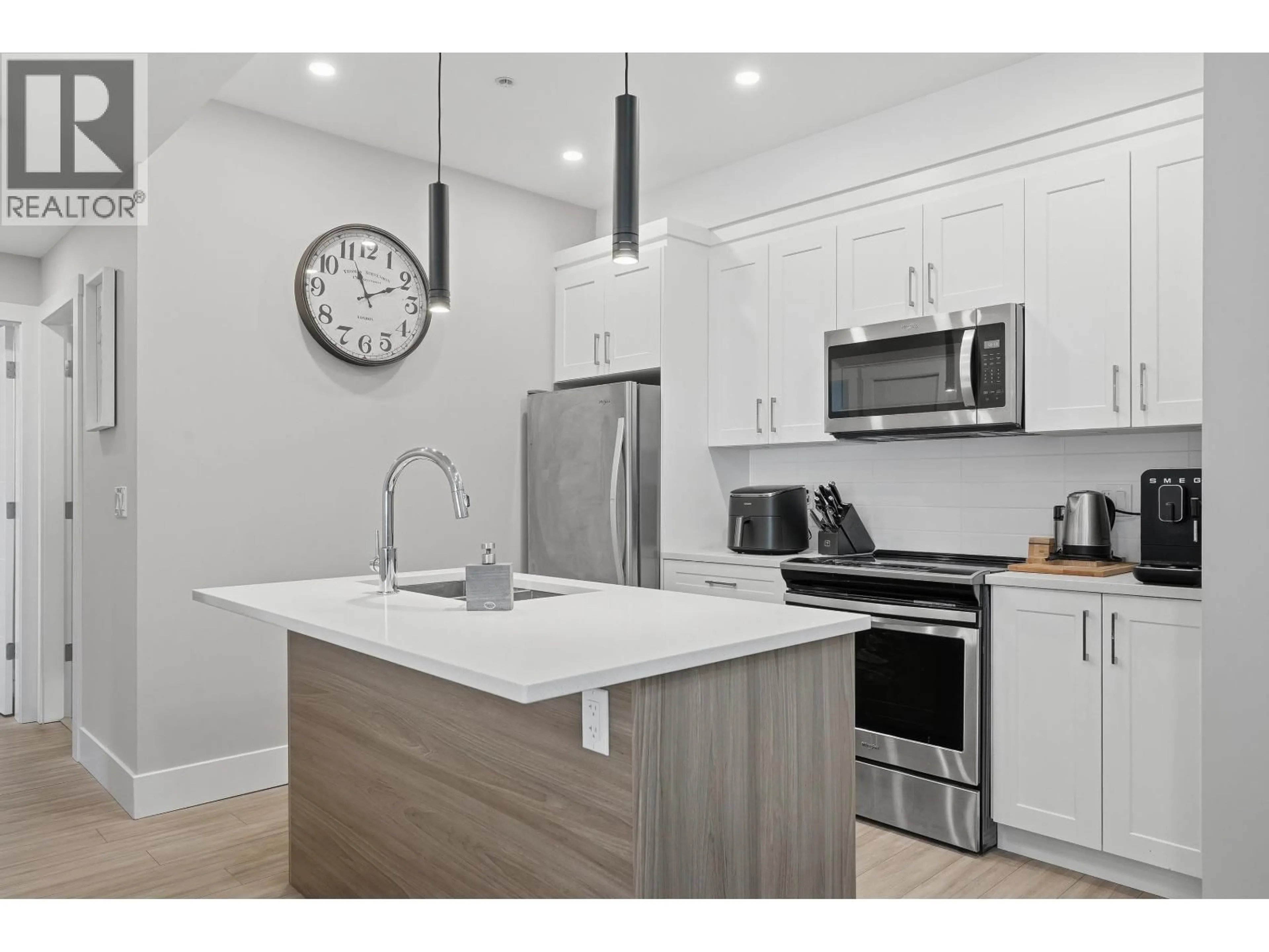 Open concept kitchen, unknown for 307 - 22335 MCINTOSH AVENUE, Maple Ridge British Columbia V2X3C2