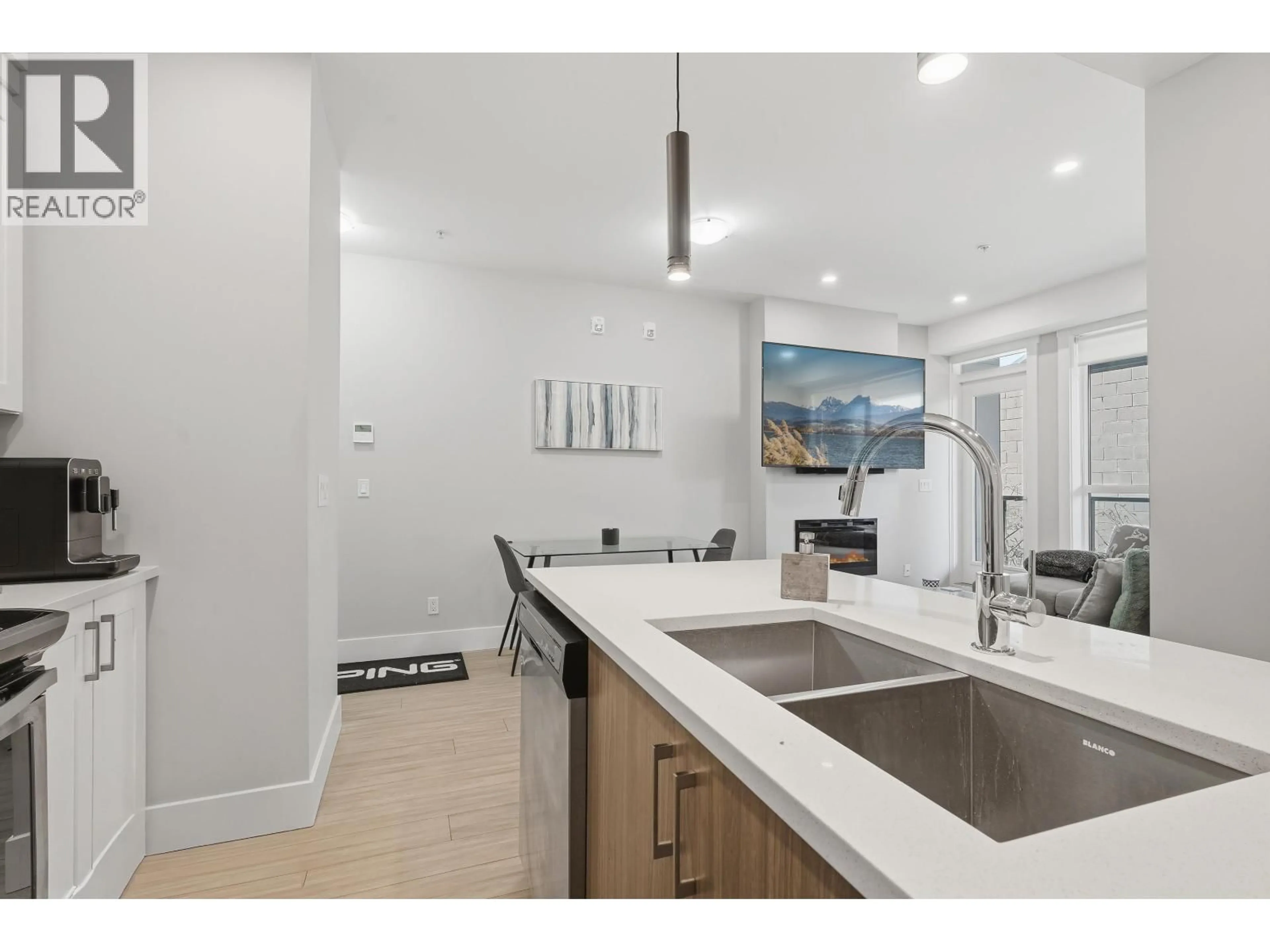 Open concept kitchen, unknown for 307 - 22335 MCINTOSH AVENUE, Maple Ridge British Columbia V2X3C2