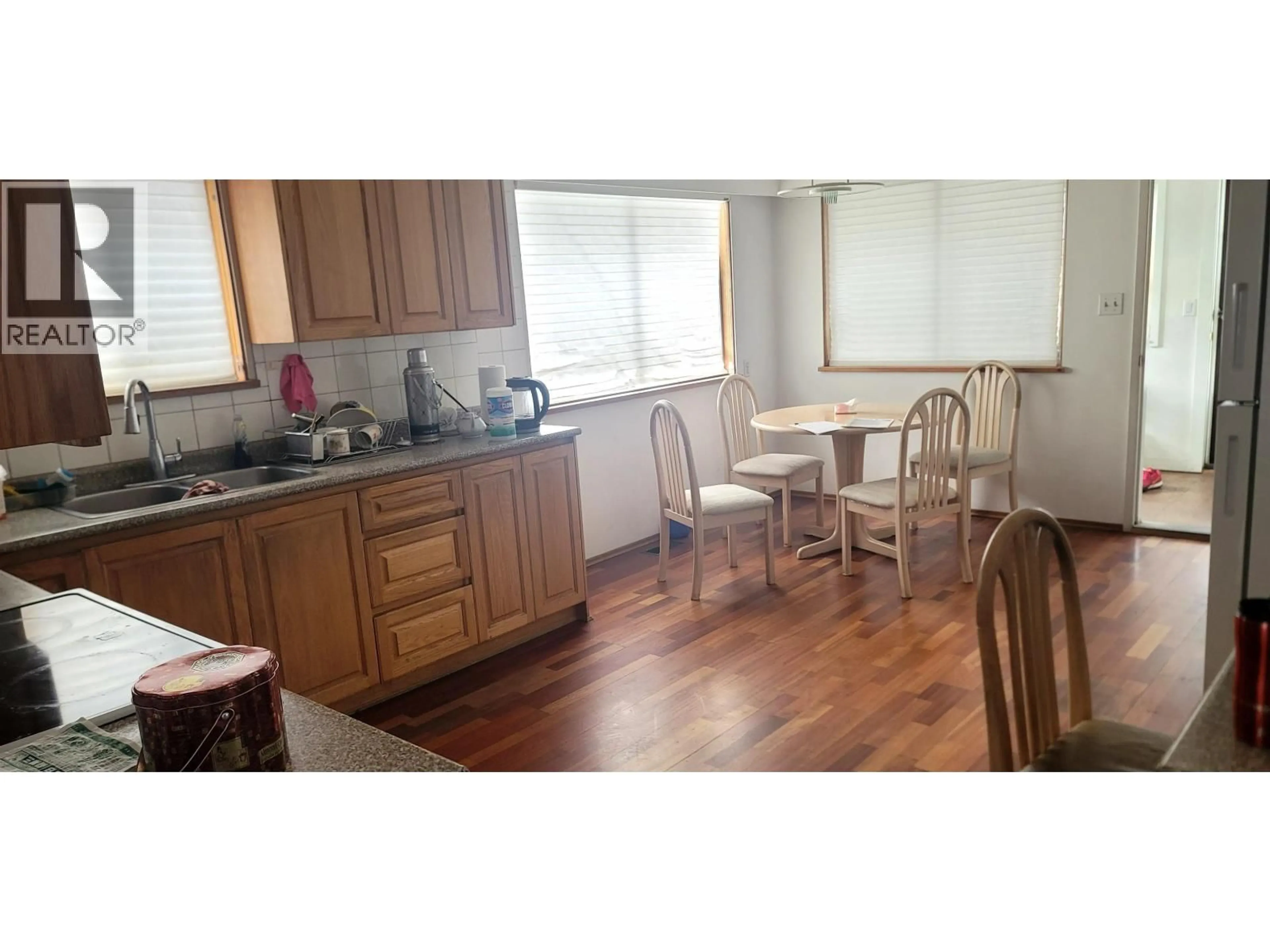 Standard kitchen, wood/laminate floor for 549 RENFREW STREET, Vancouver British Columbia V5K4B2