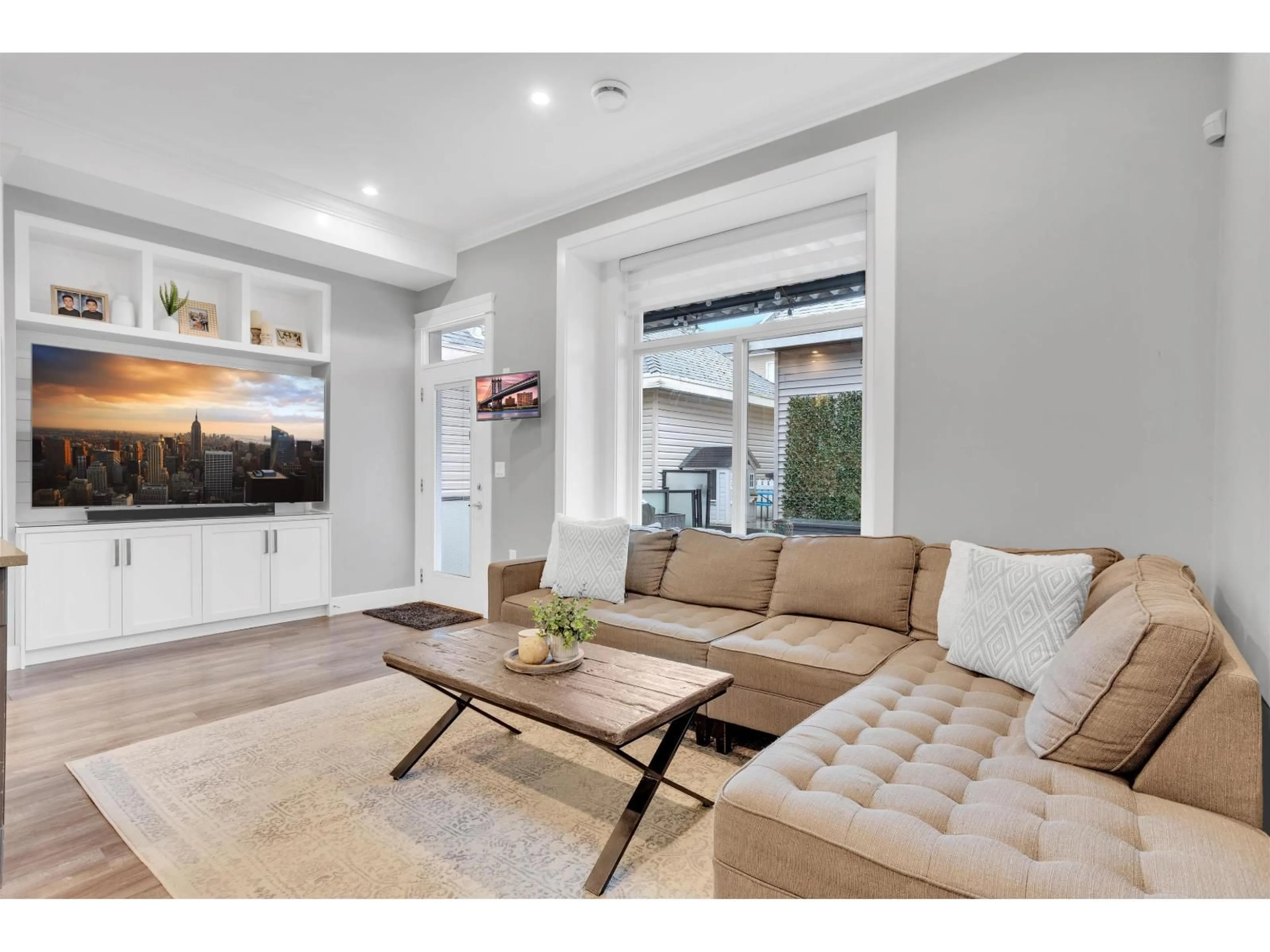 Living room with furniture, unknown for 12991 59 AVENUE, Surrey British Columbia V3X0C4