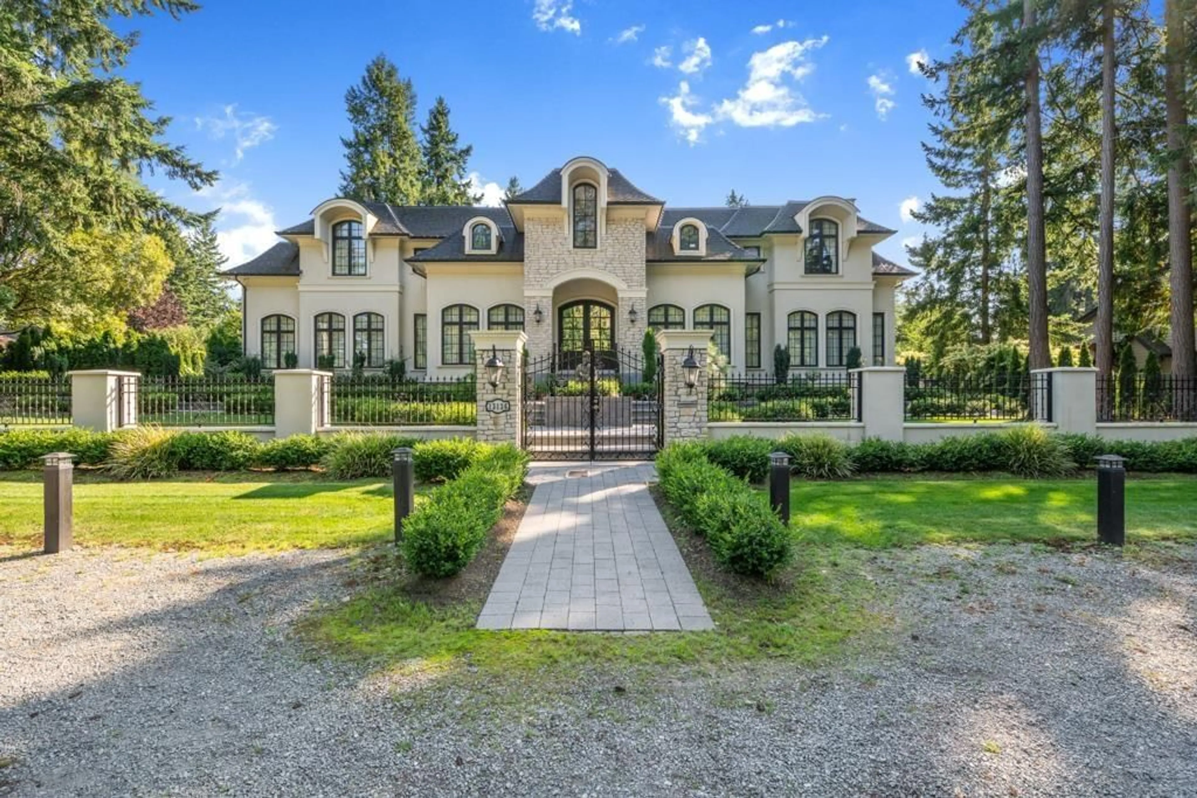 Unknown for 13136 24 AVENUE, Surrey British Columbia V4A2G1