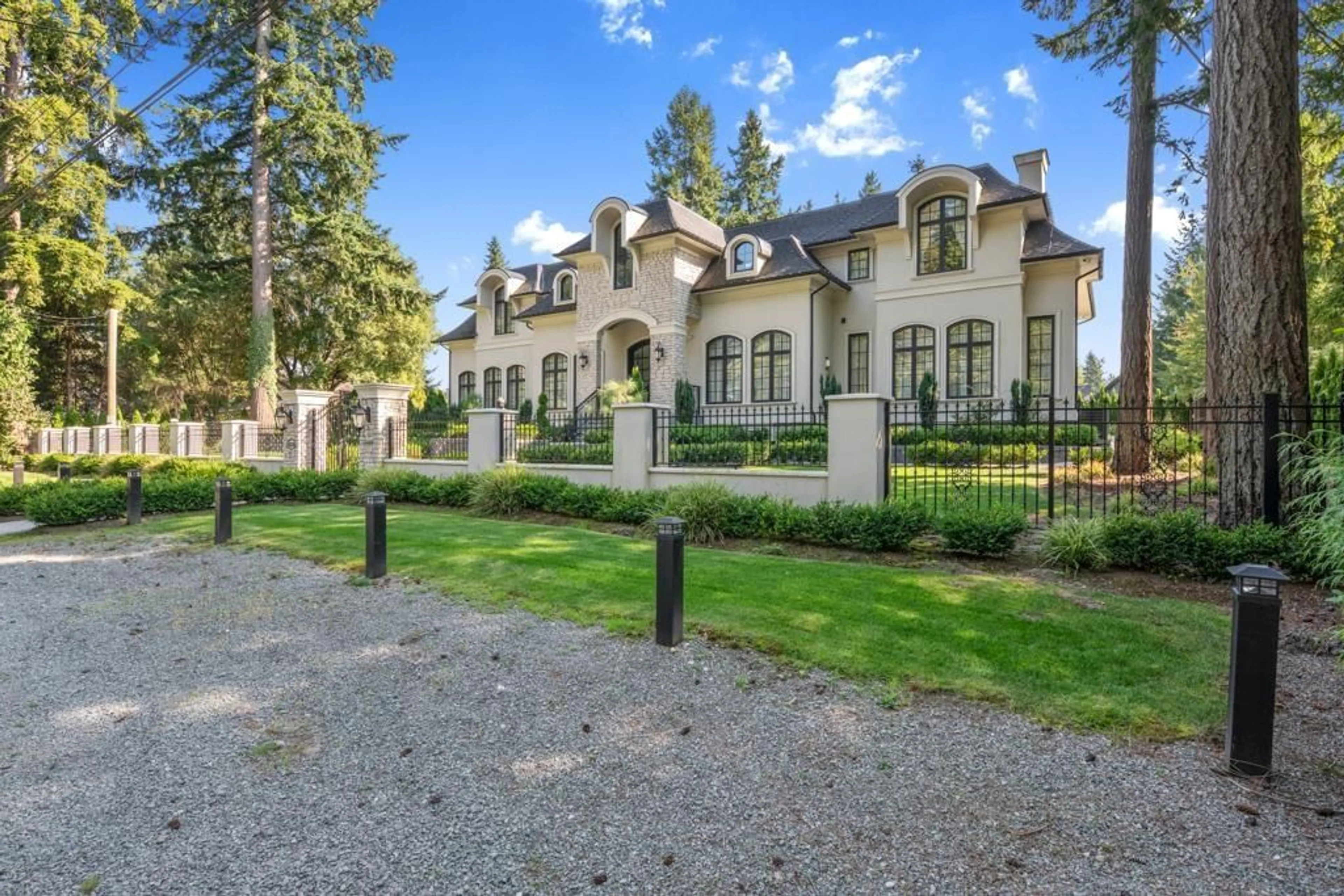 Unknown for 13136 24 AVENUE, Surrey British Columbia V4A2G1