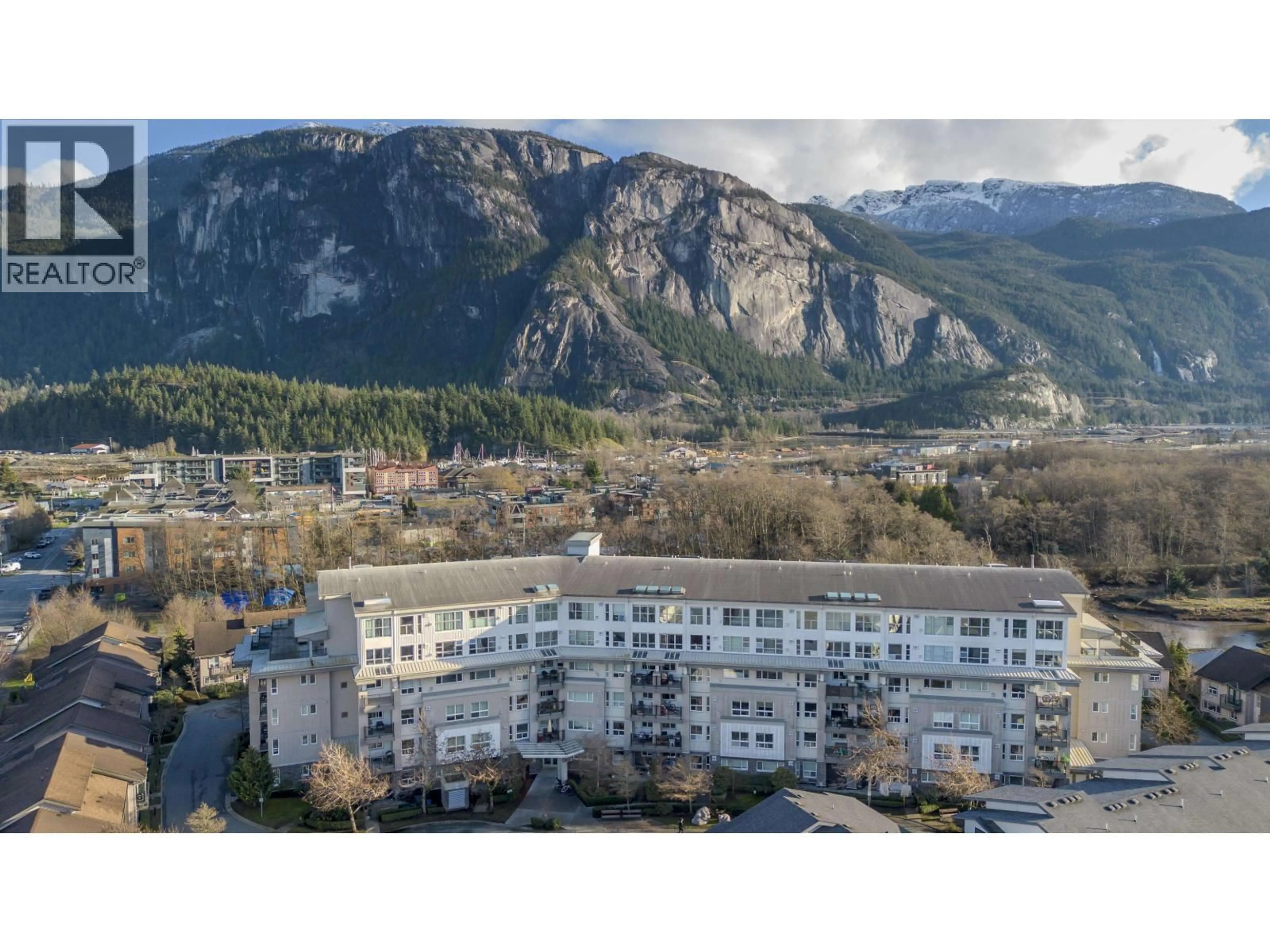 A pic from outside/outdoor area/front of a property/back of a property/a pic from drone, mountain view for 406 - 1212 MAIN STREET, Squamish British Columbia V8B0S1