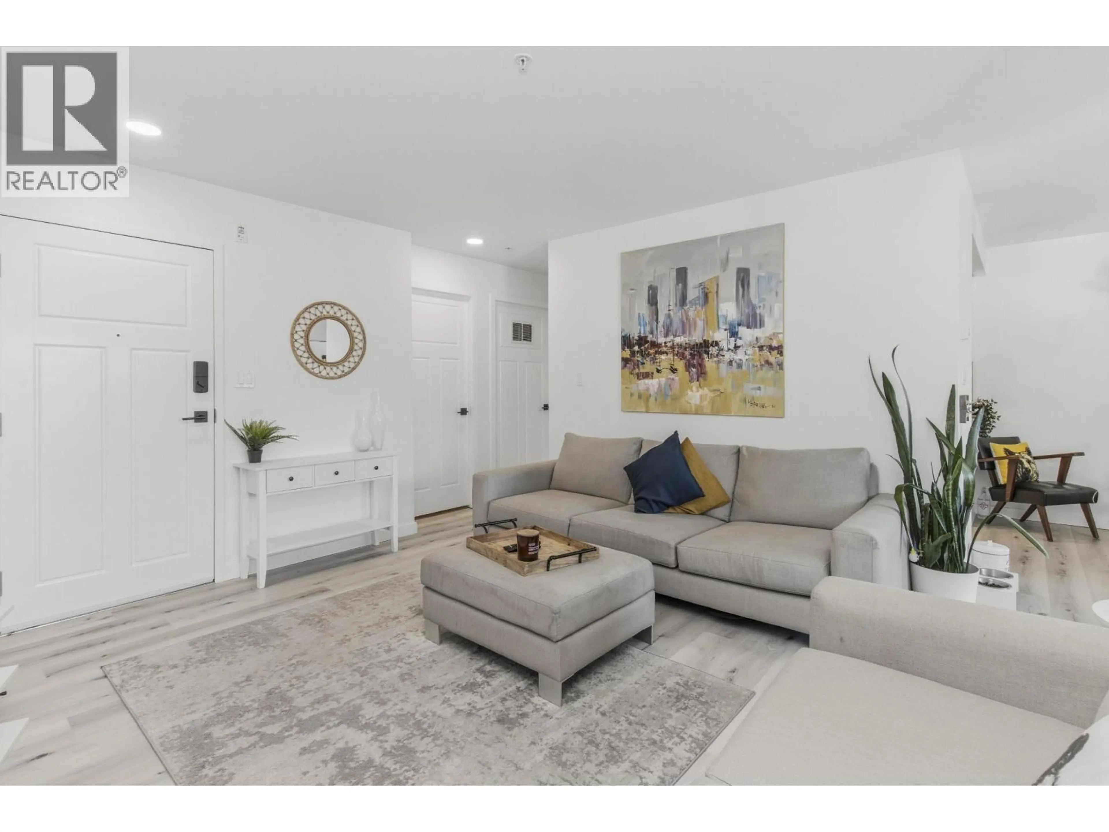 Living room with furniture, unknown for 406 - 1212 MAIN STREET, Squamish British Columbia V8B0S1