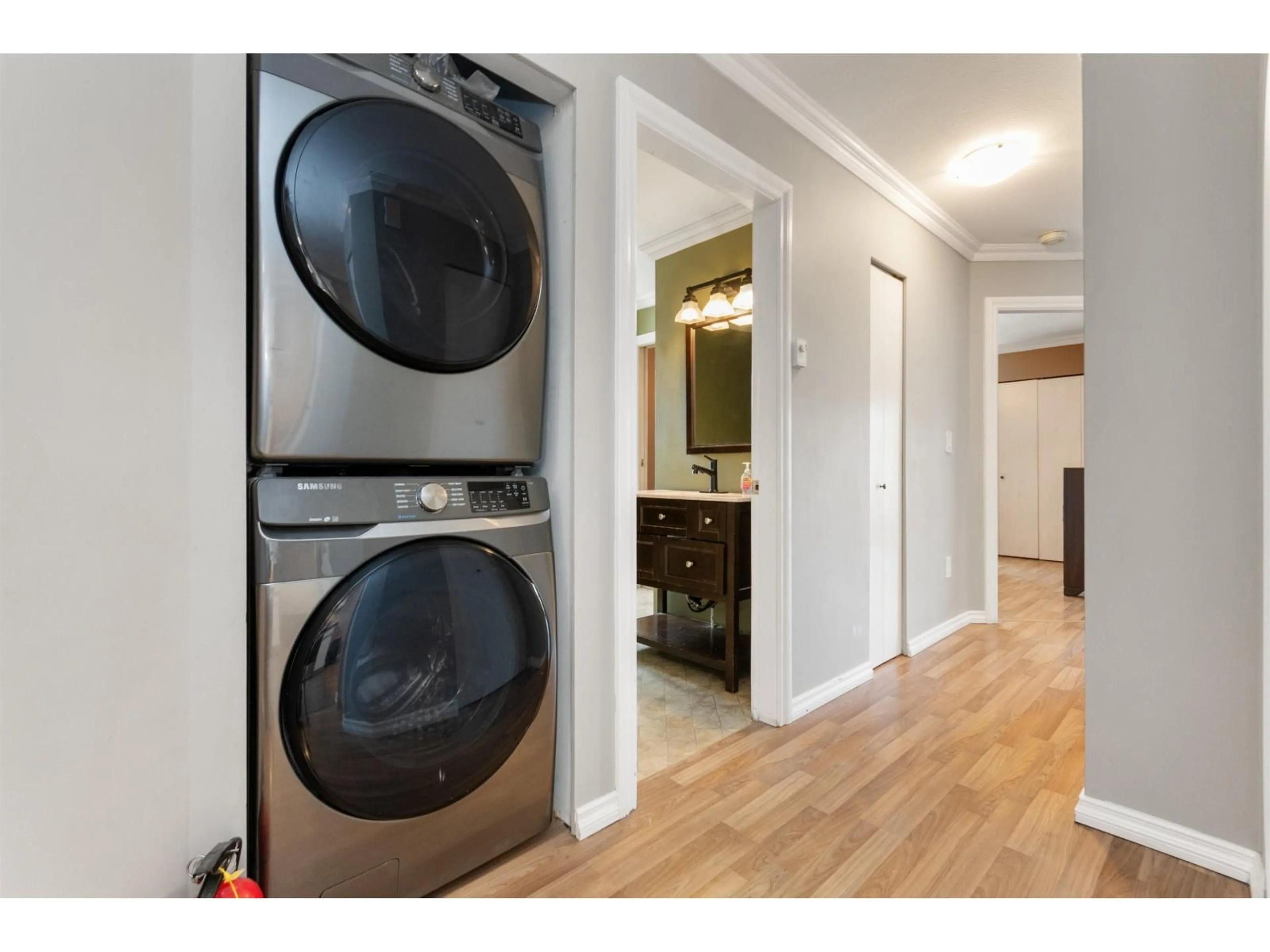 Laundry room for 16 - 45435 KNIGHT ROAD, Chilliwack British Columbia V2R3E8