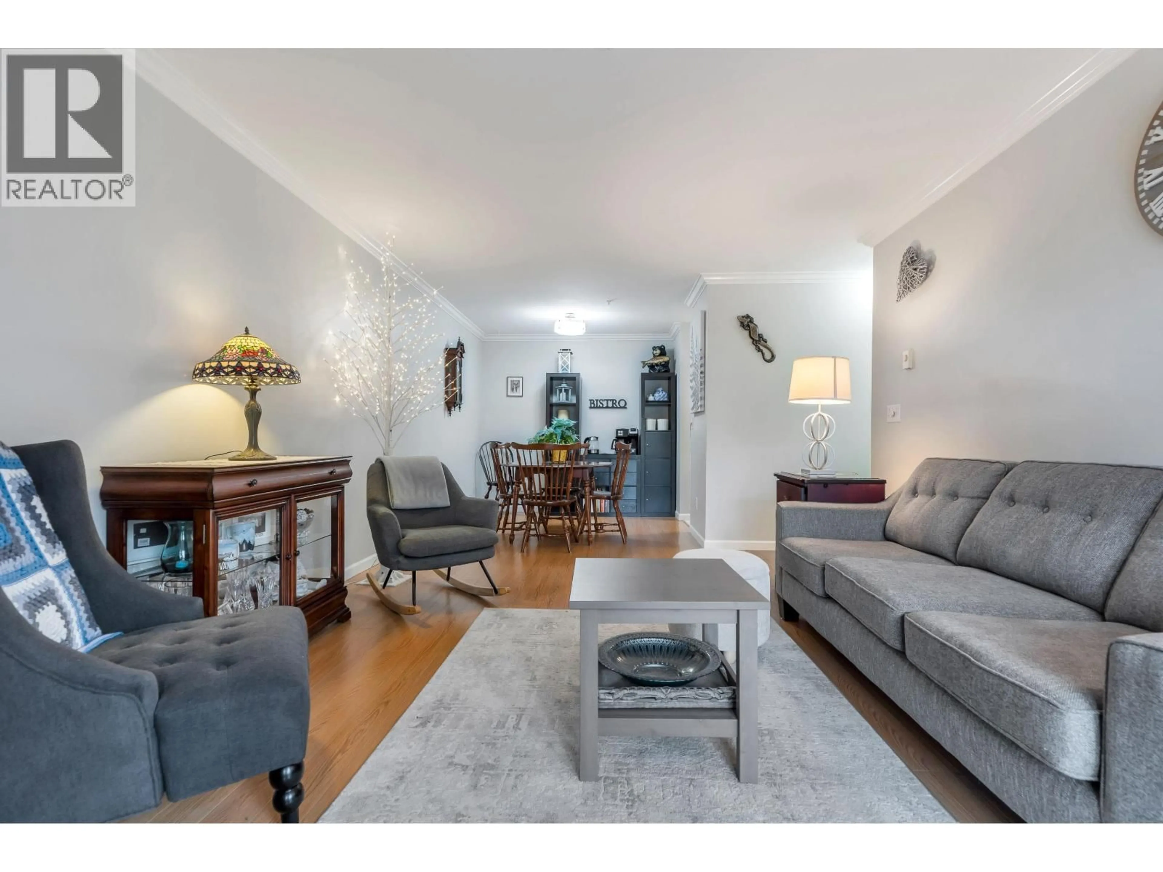 Living room with furniture, unknown for 102 - 4758 53 STREET, Delta British Columbia V4K2Z1