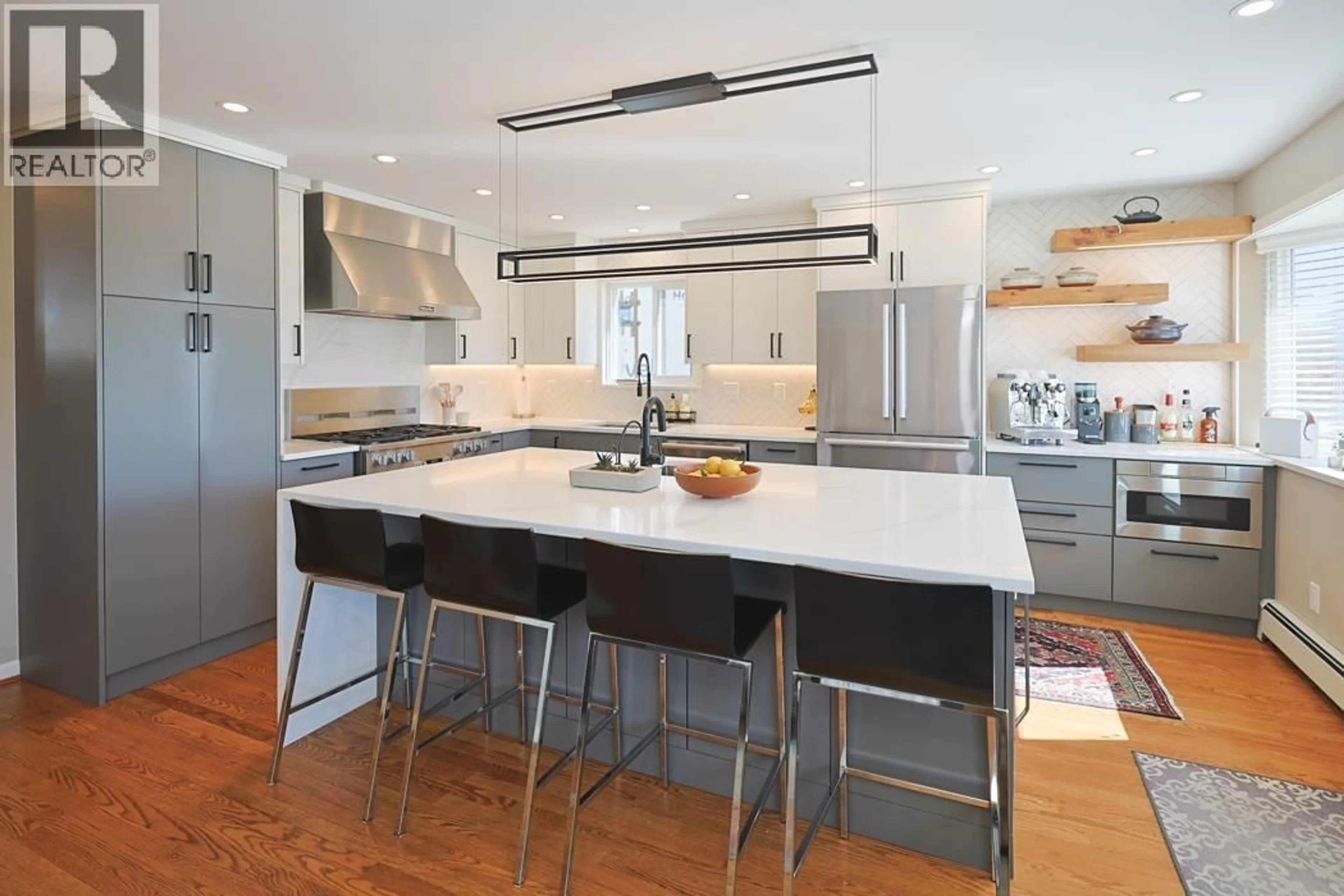 Contemporary kitchen, unknown for 78 39TH AVENUE, Vancouver British Columbia V5Y2N9