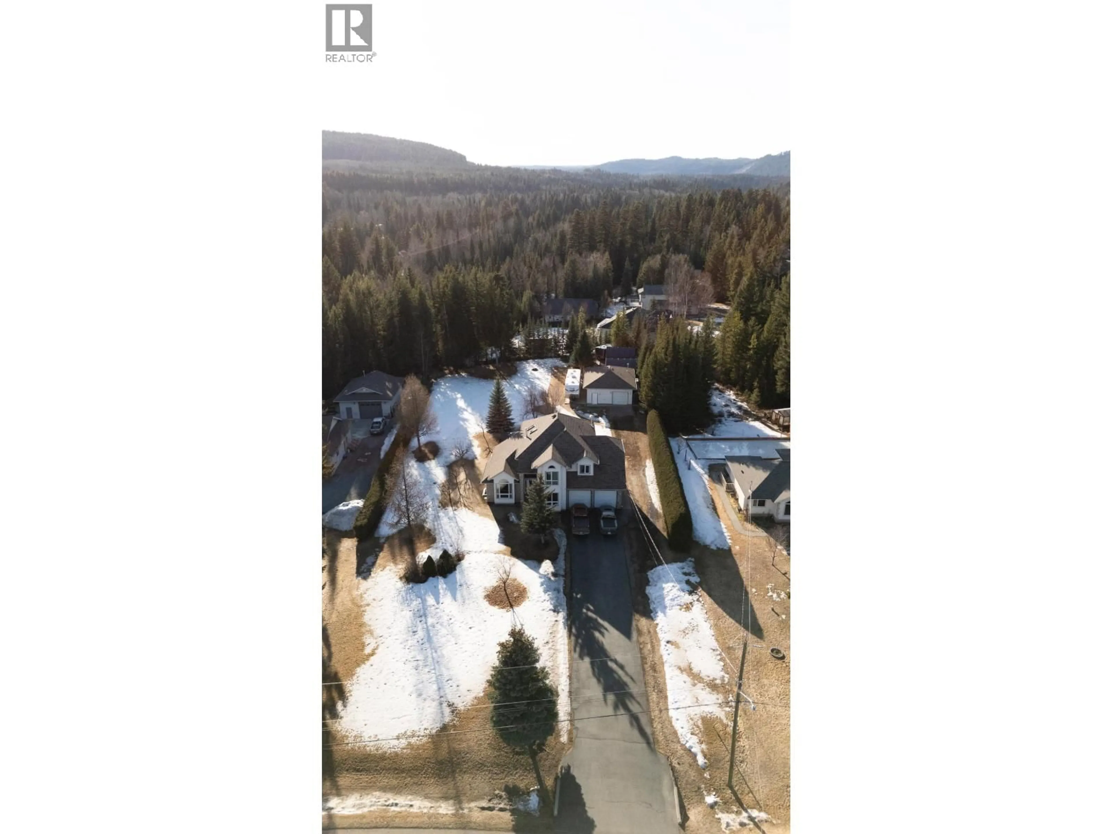 A pic from outside/outdoor area/front of a property/back of a property/a pic from drone, unknown for 4099 EVA PLACE, Prince George British Columbia V2K4Z4