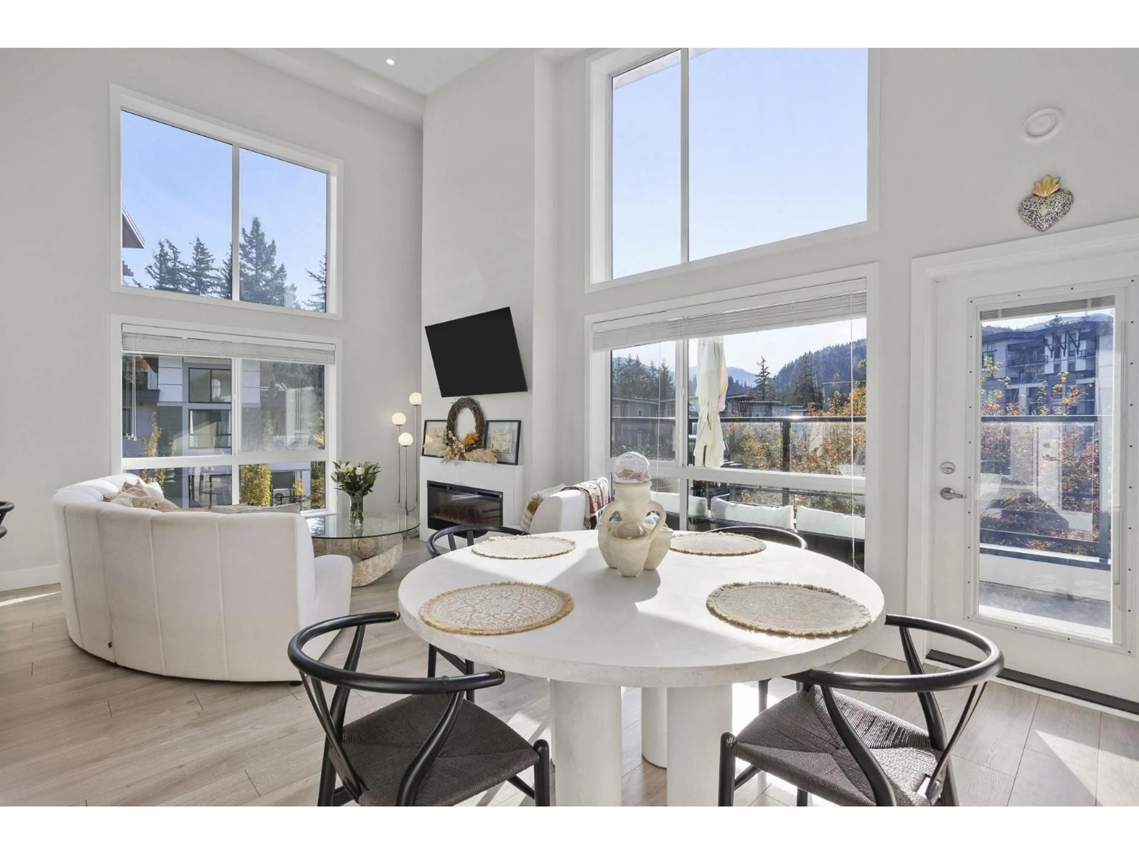 Open concept kitchen, unknown for 401 - 45500 MARKET WAY, Chilliwack British Columbia V2R6G5