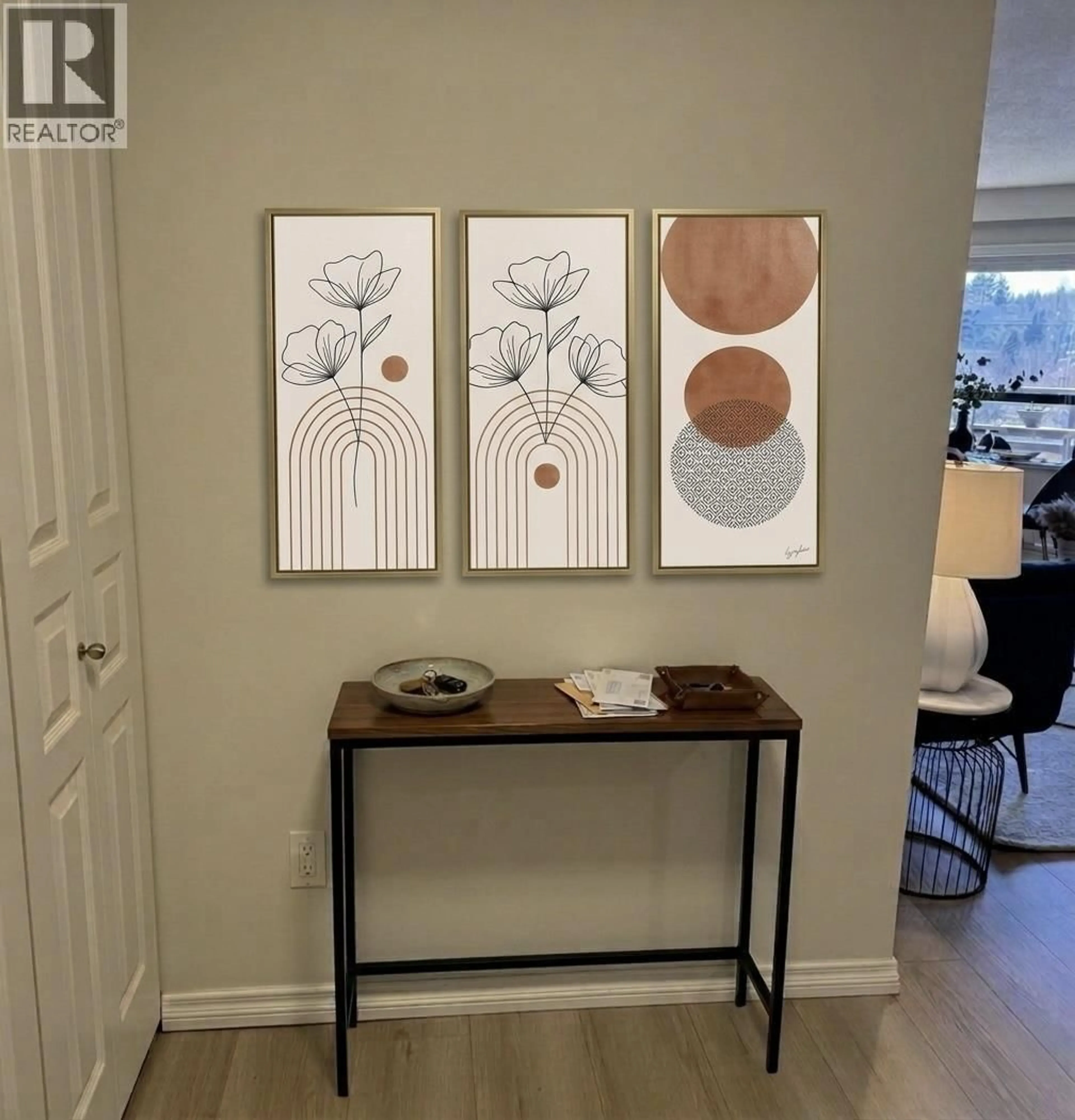 Indoor entryway for 610 - 5288 MELBOURNE STREET, Vancouver British Columbia V5R6E6