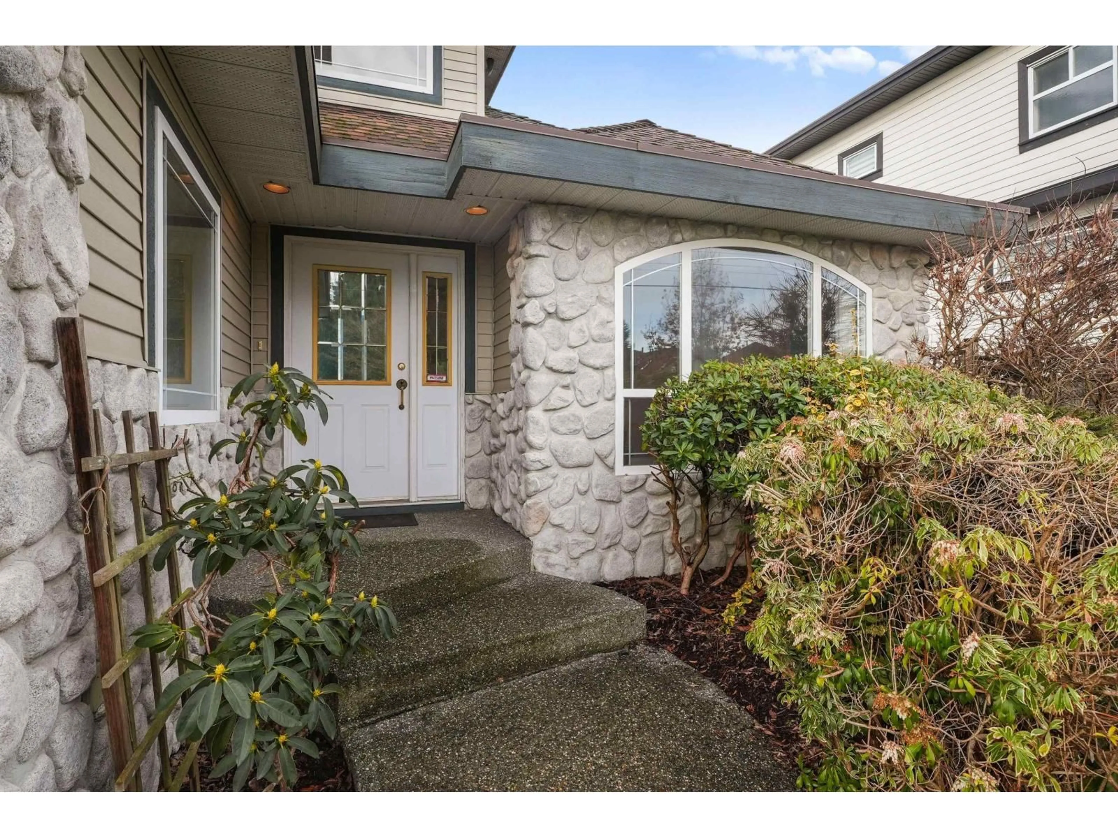 Indoor entryway for 6203 190 STREET, Surrey British Columbia V3S8S4