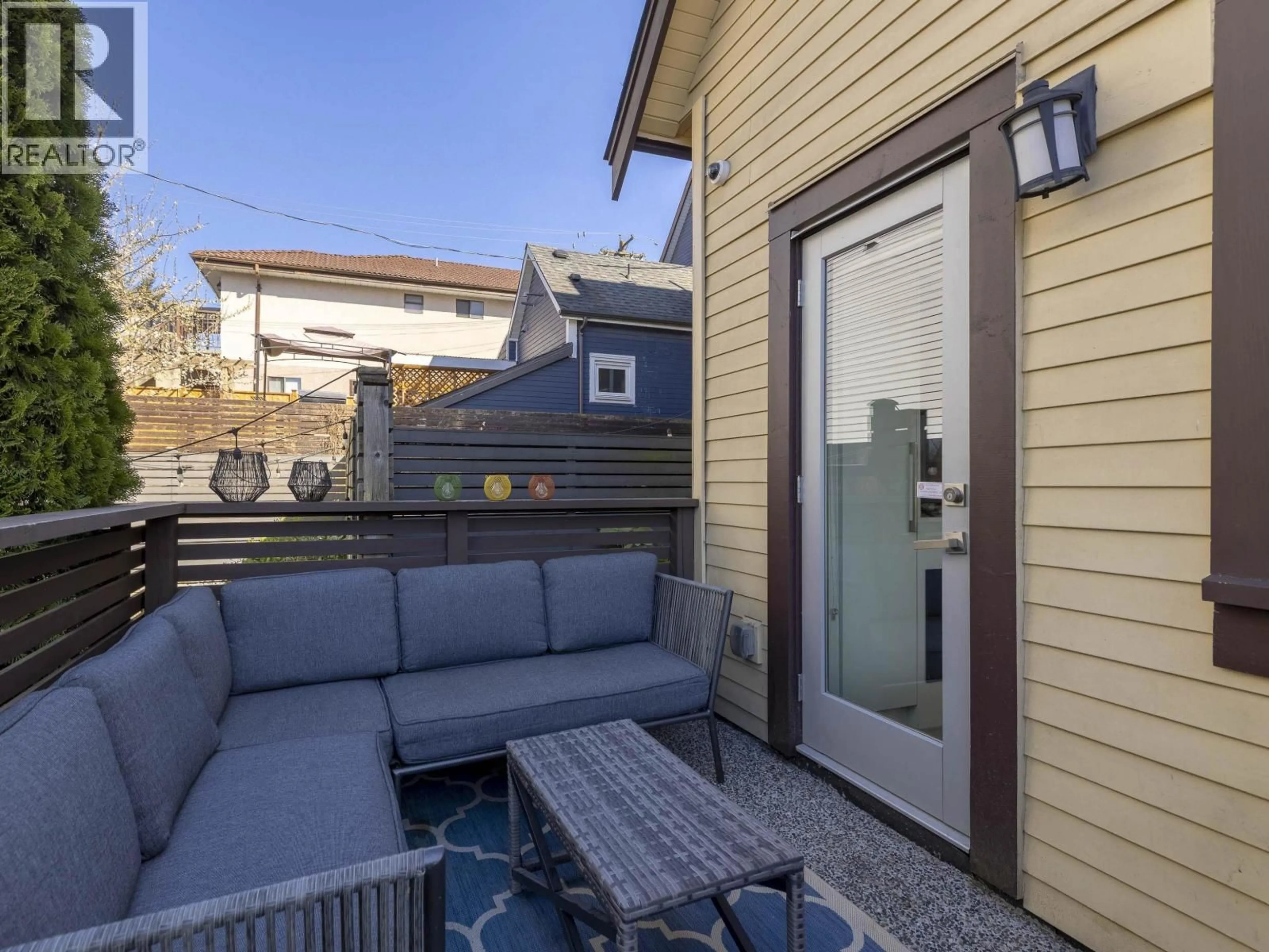 Patio, street for 1011 KEEFER STREET, Vancouver British Columbia V6A1Y9