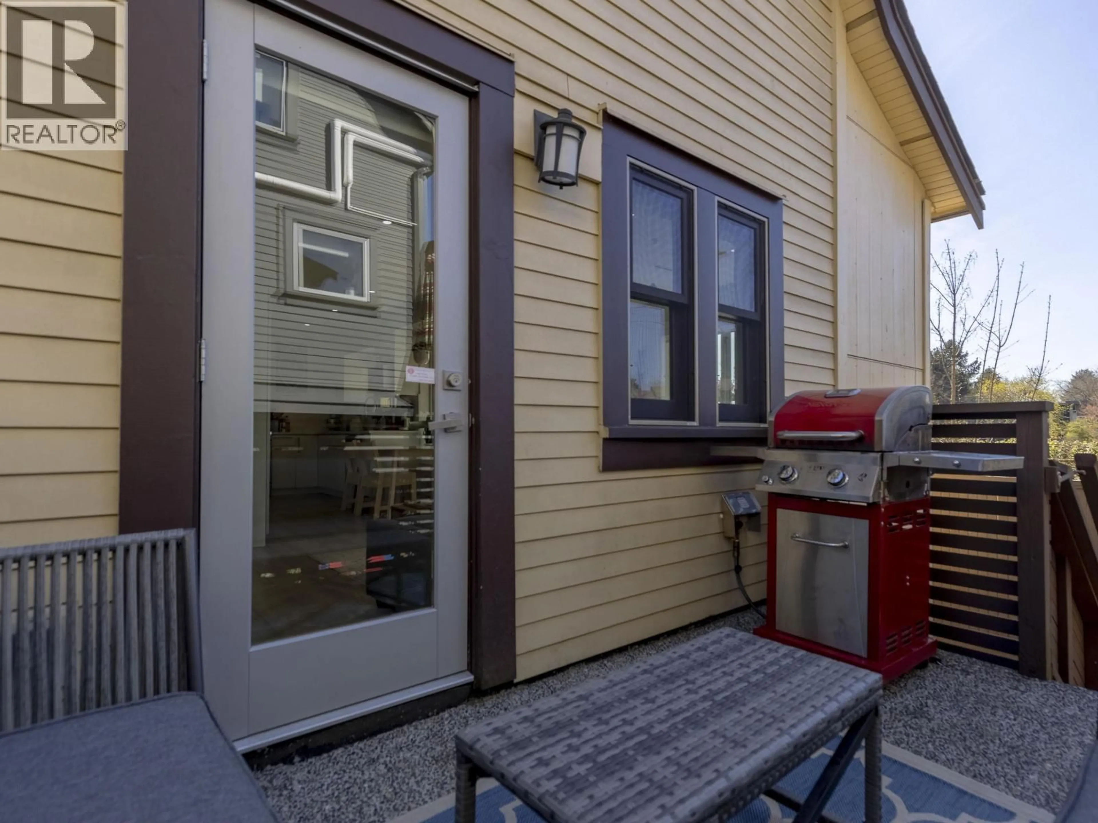 Patio, street for 1011 KEEFER STREET, Vancouver British Columbia V6A1Y9